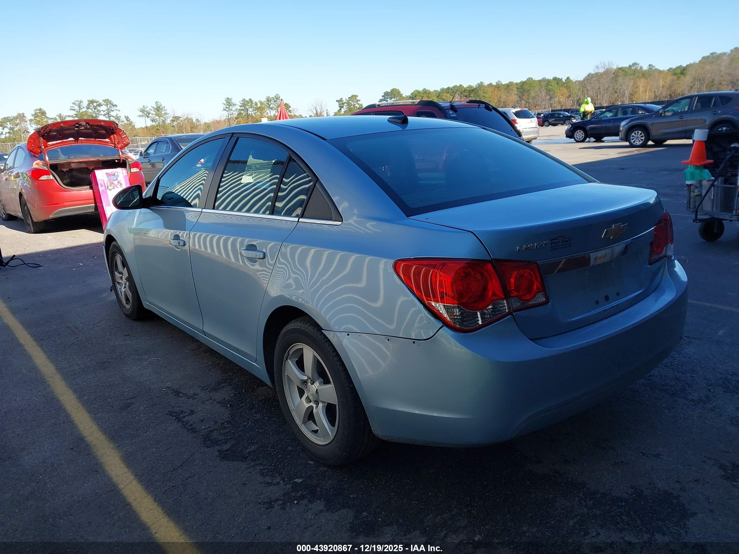 CHEVROLET CRUZE image 3