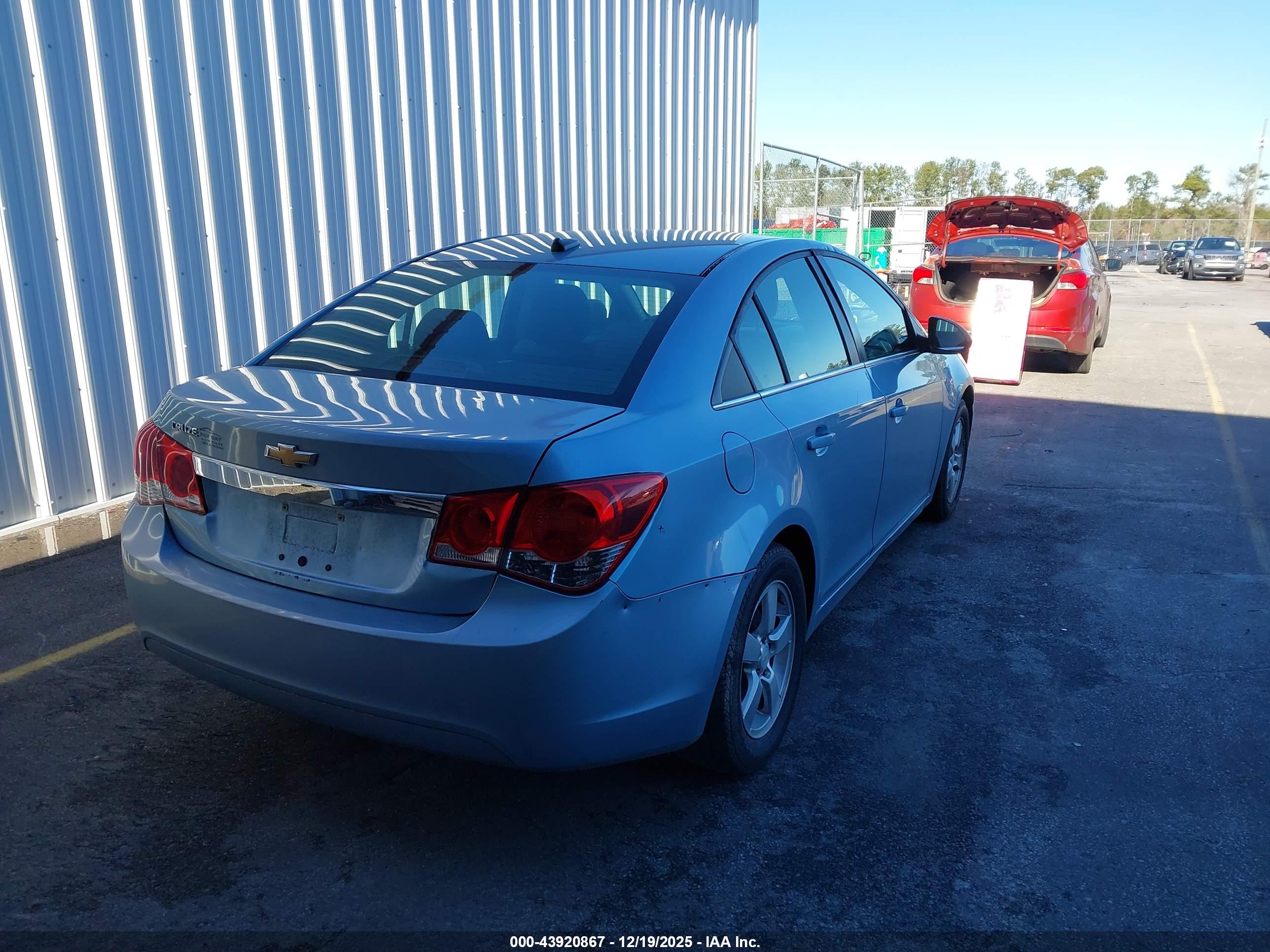 CHEVROLET CRUZE image 4