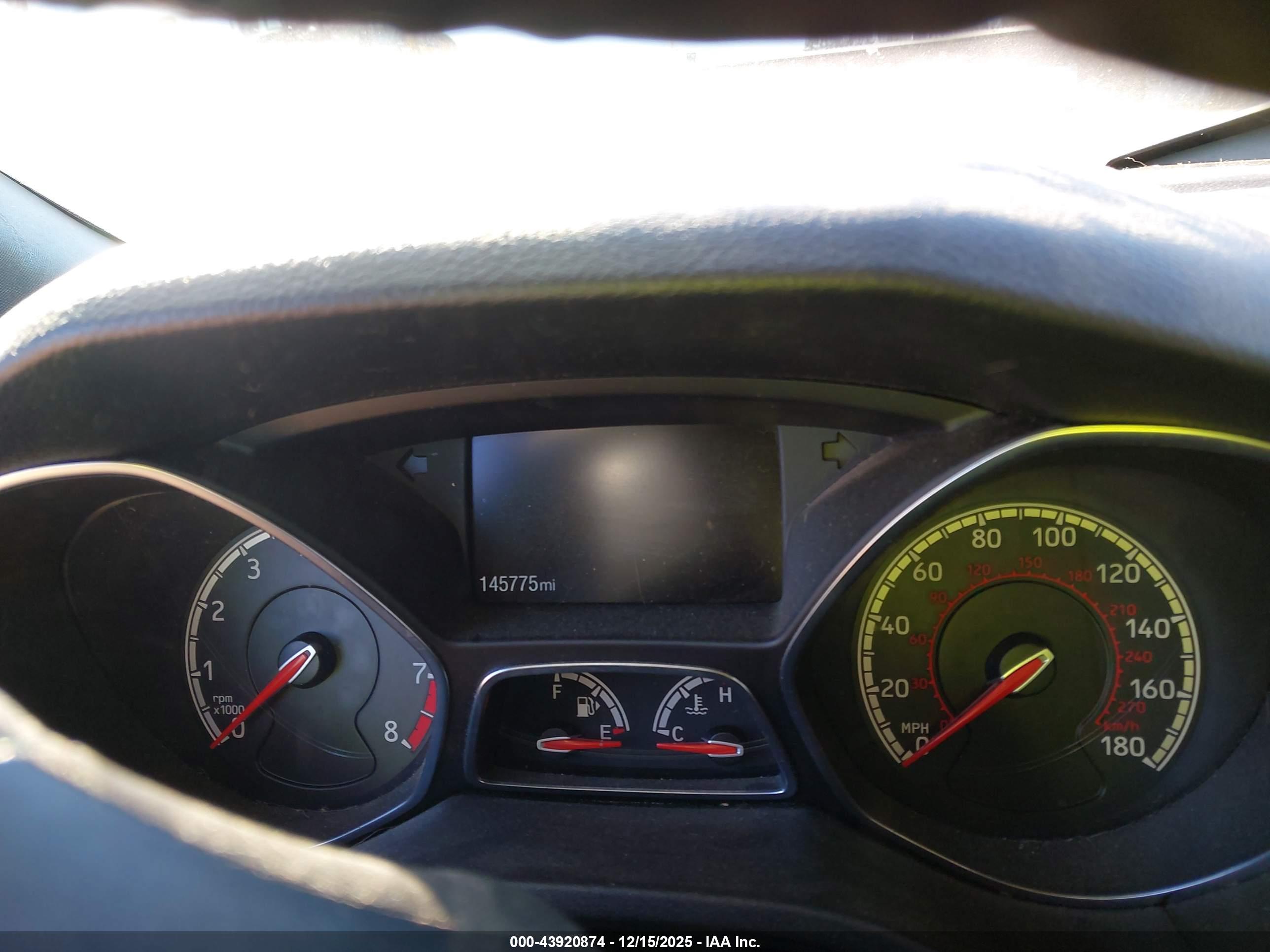 FORD FOCUS image 7