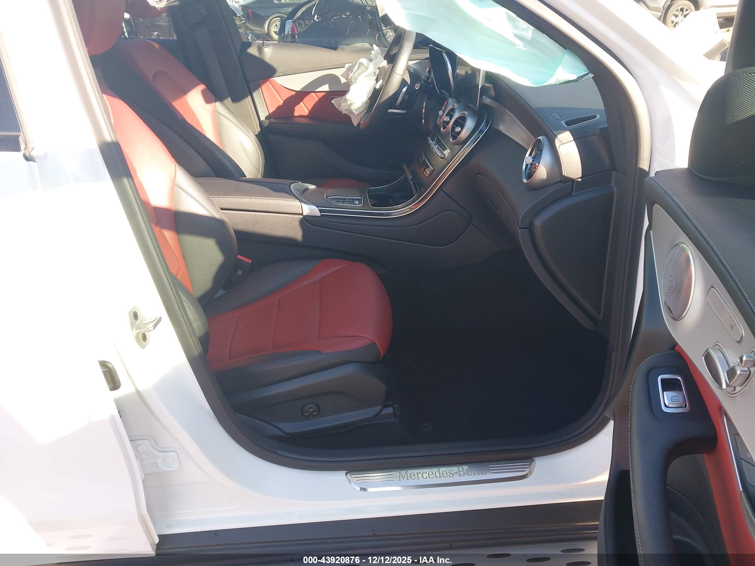 MERCEDES-BENZ GLC image 5