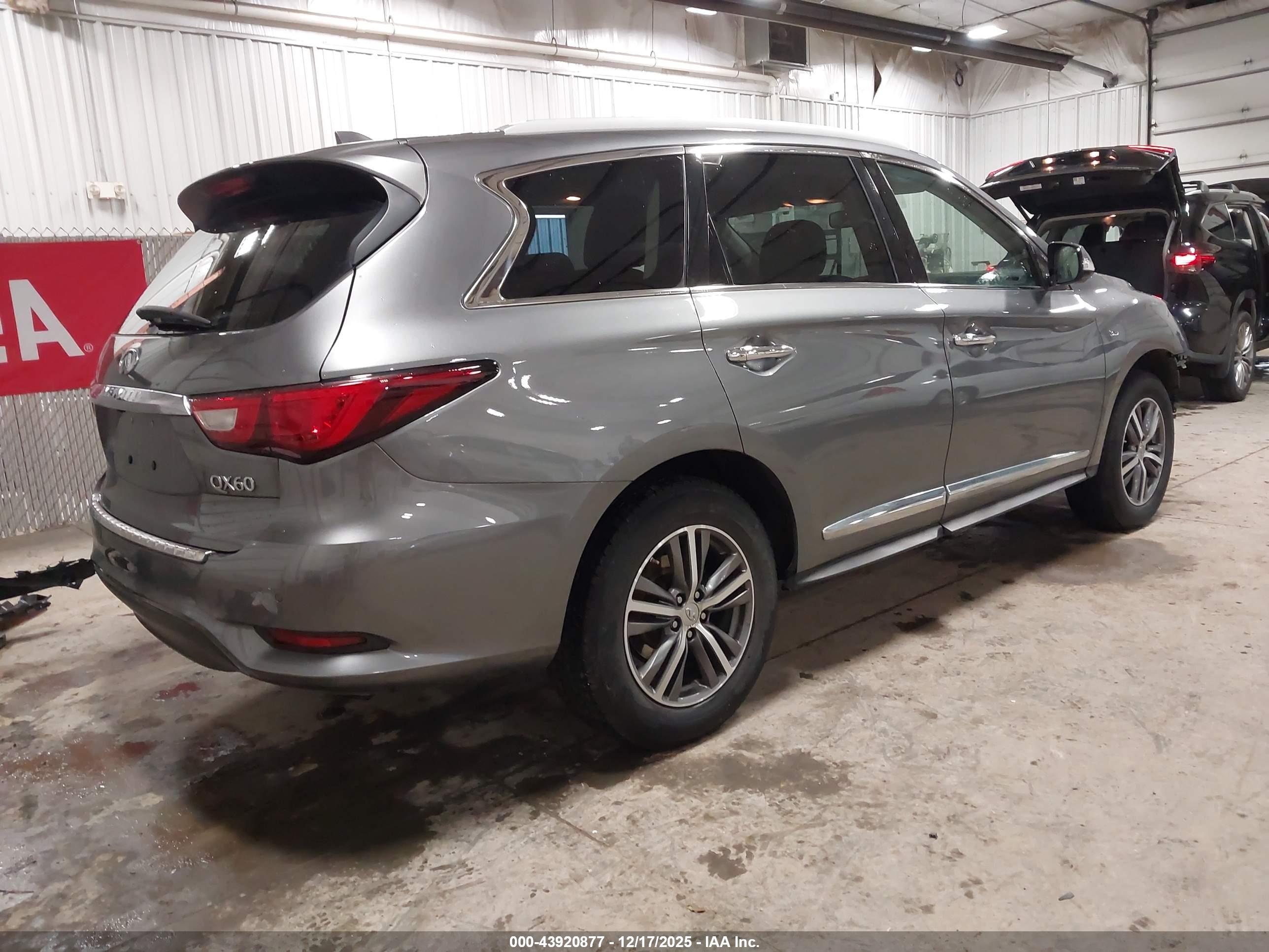 INFINITI QX60 image 4