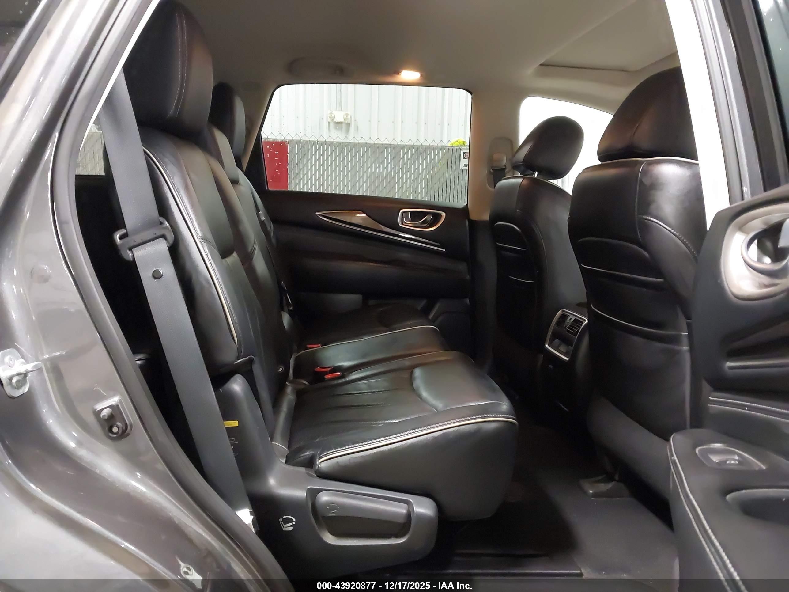 INFINITI QX60 image 8