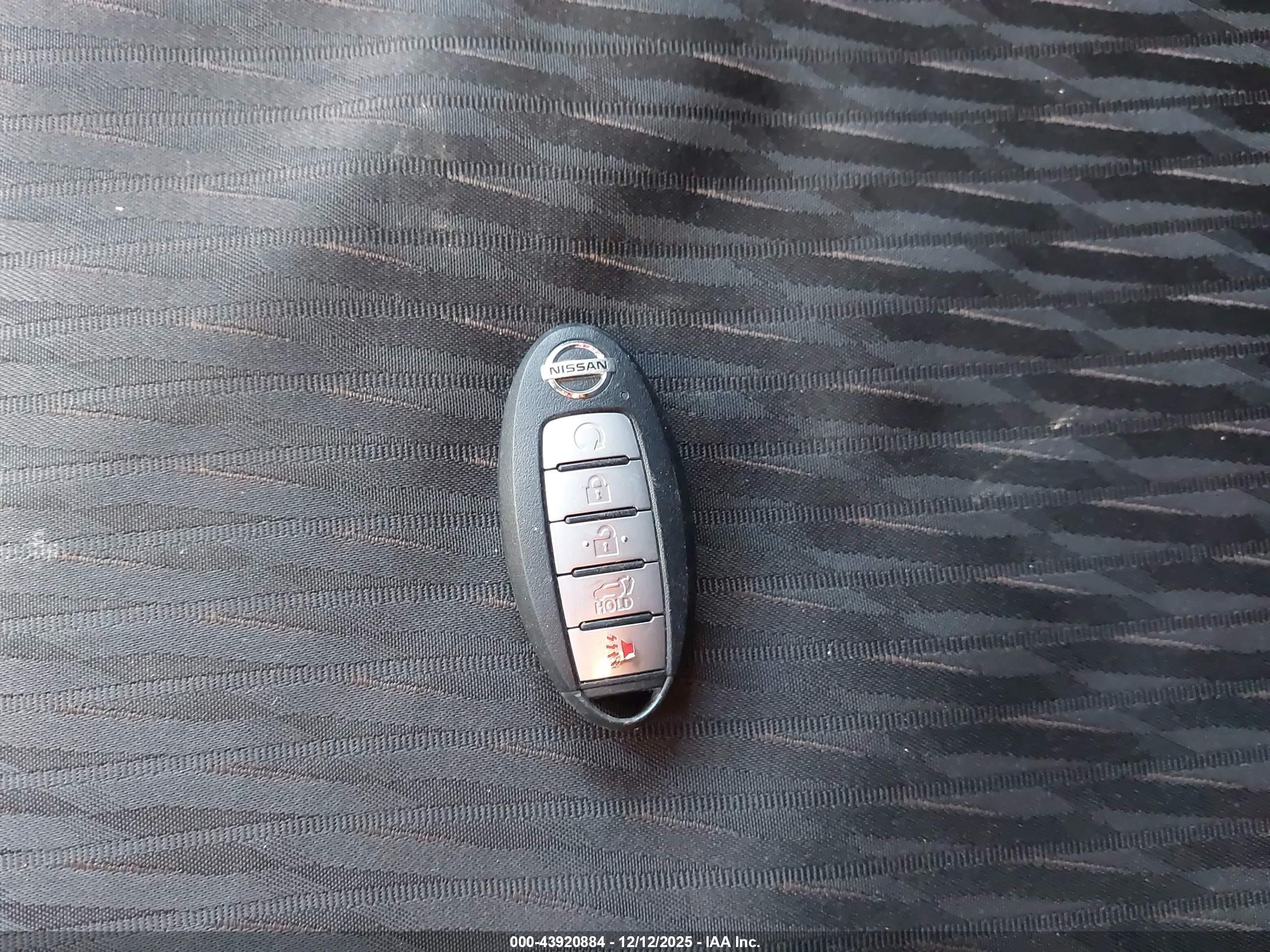 NISSAN ROGUE image 11