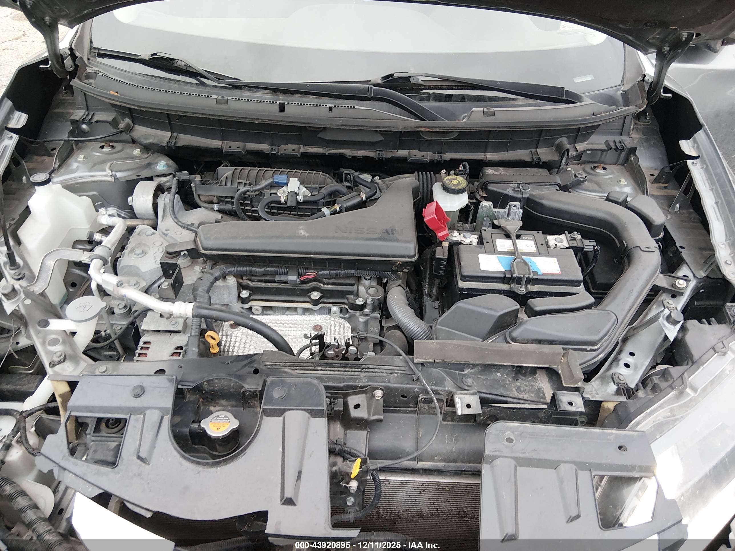 NISSAN ROGUE image 10