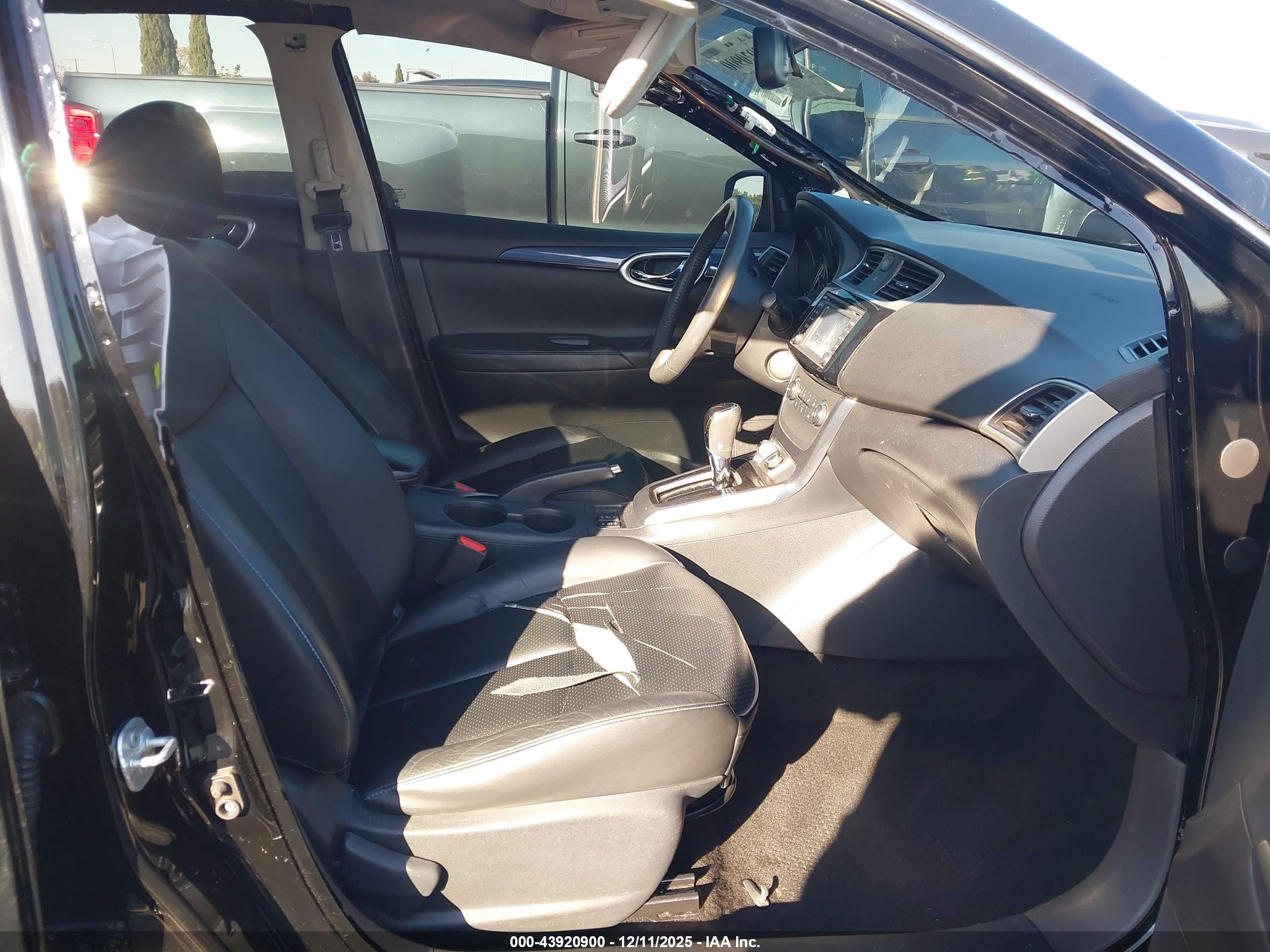 NISSAN SENTRA image 5