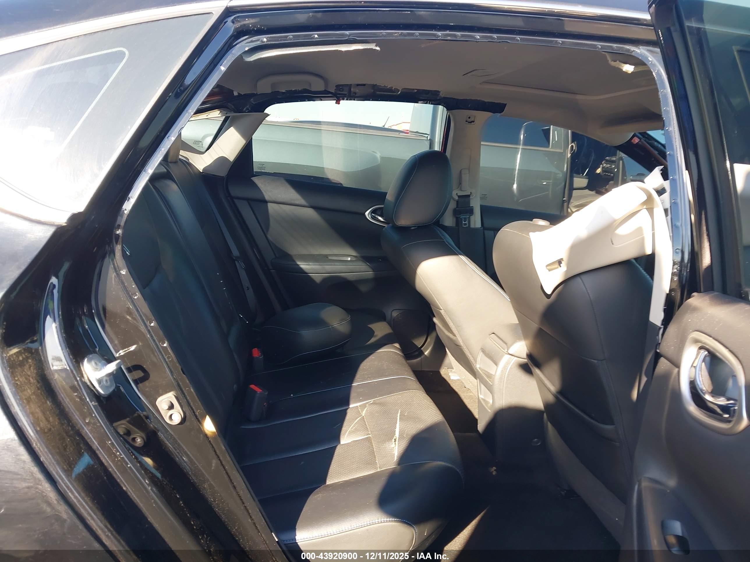 NISSAN SENTRA image 8
