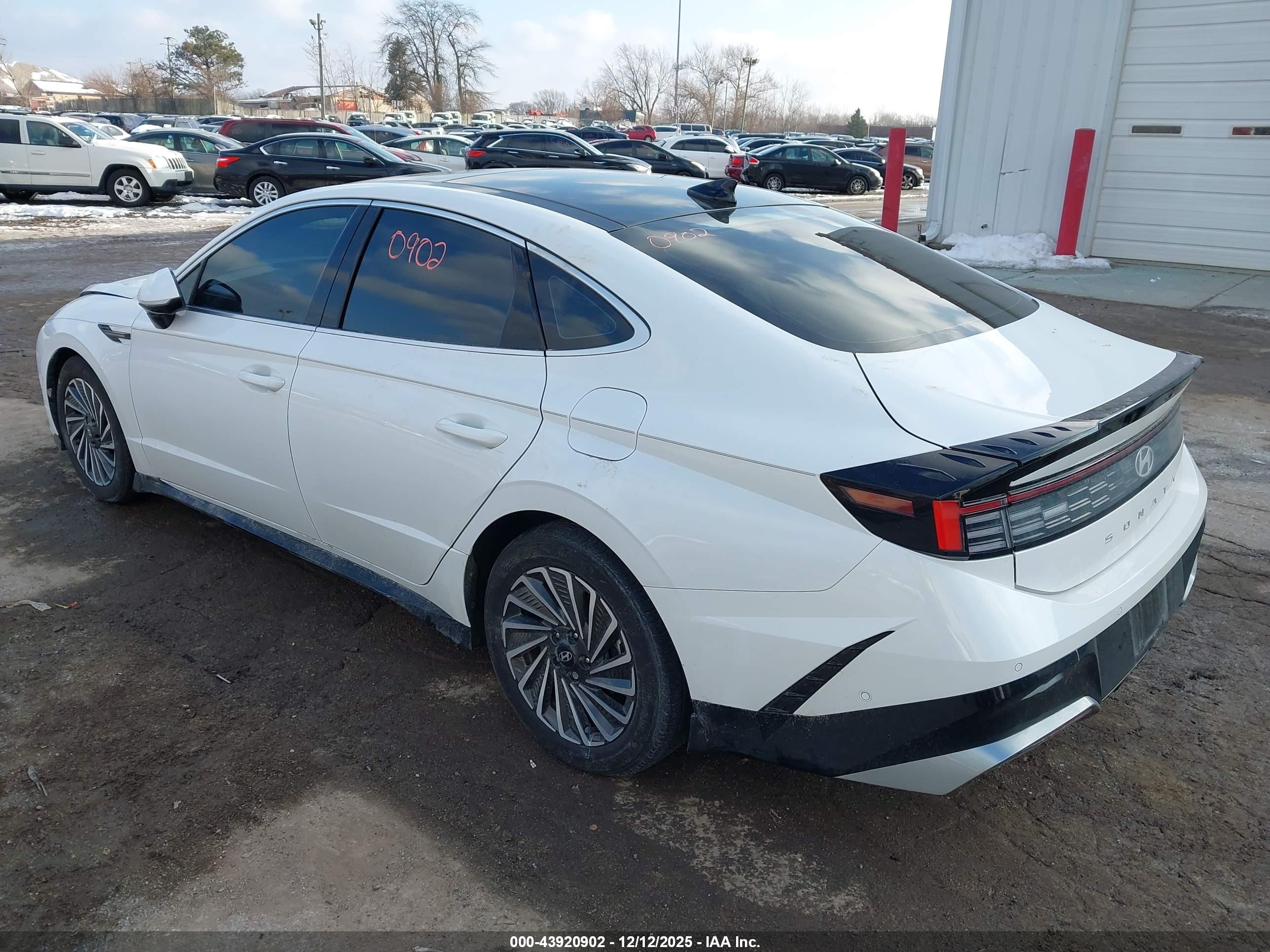 HYUNDAI SONATA image 3