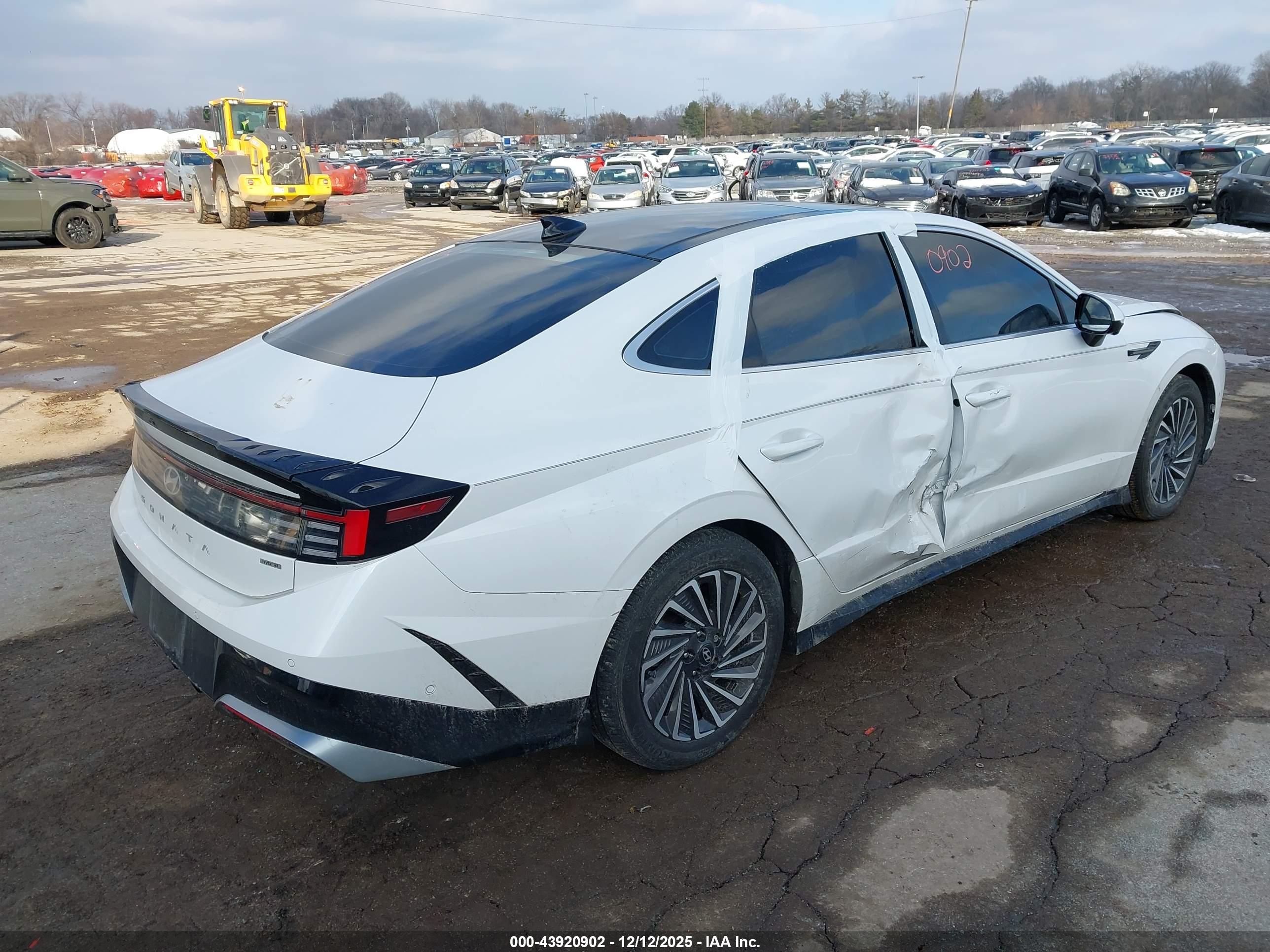 HYUNDAI SONATA image 4