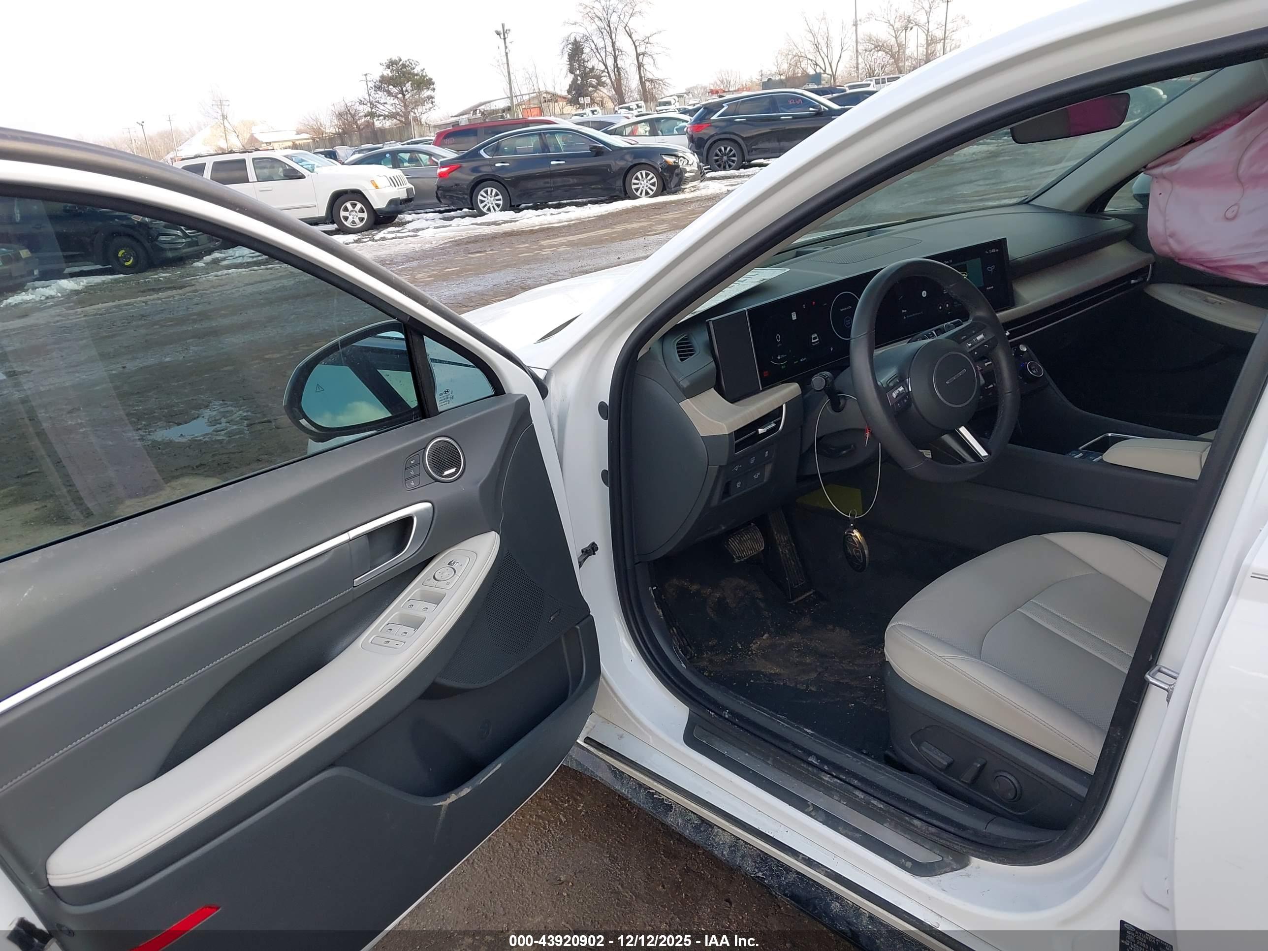 HYUNDAI SONATA image 5