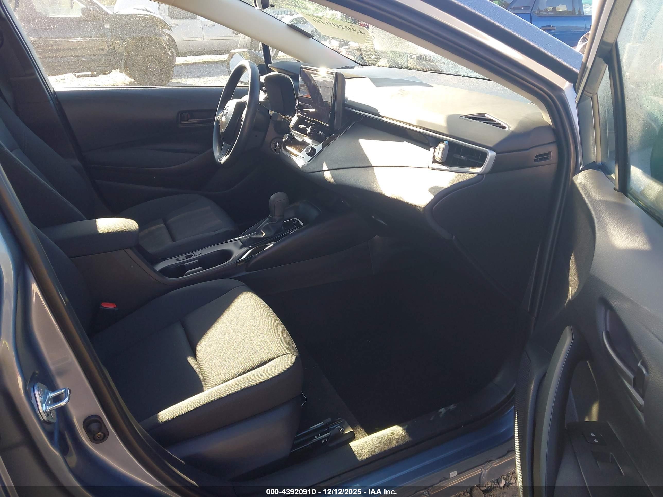 TOYOTA COROLLA image 5