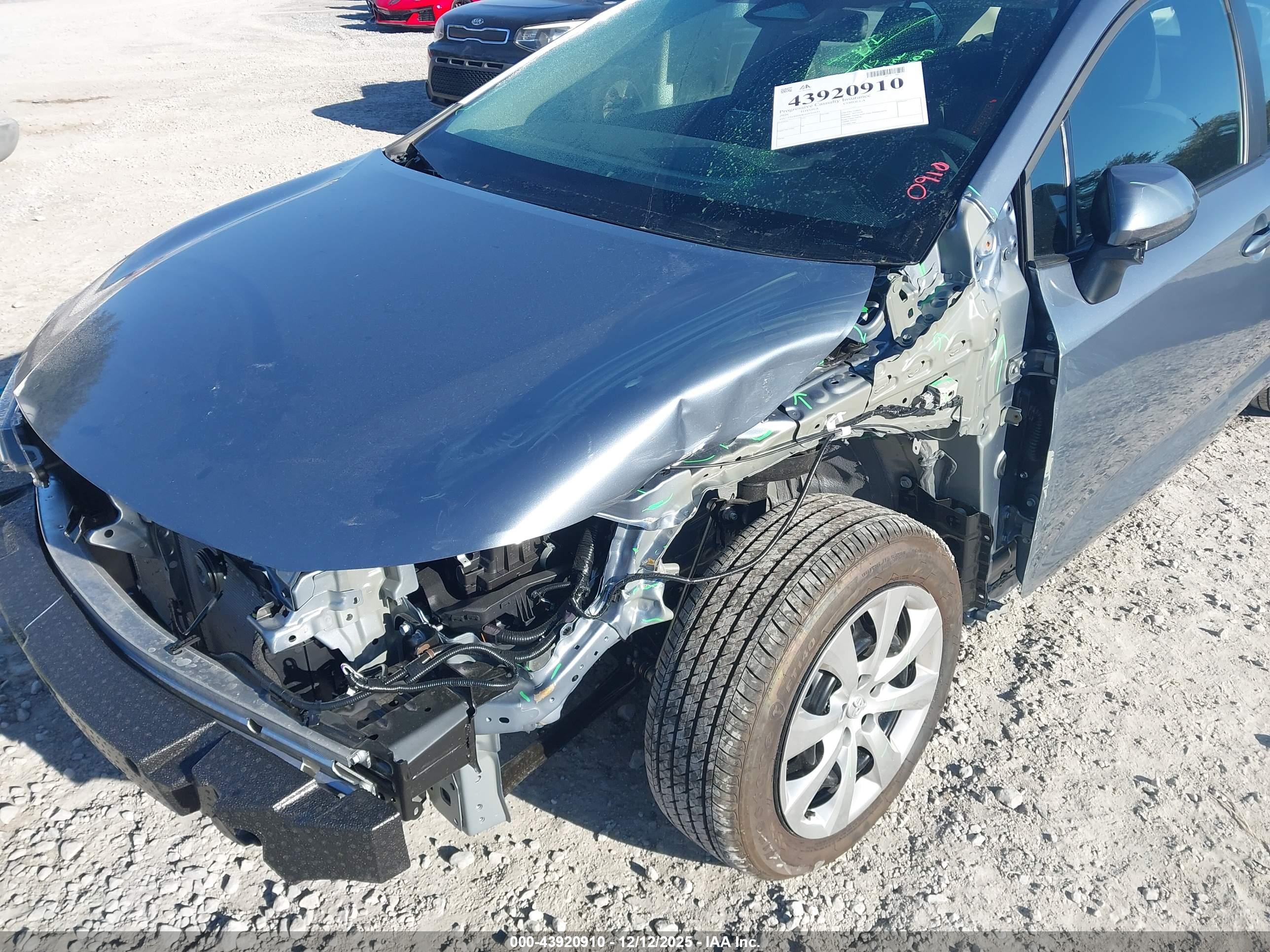 TOYOTA COROLLA image 6