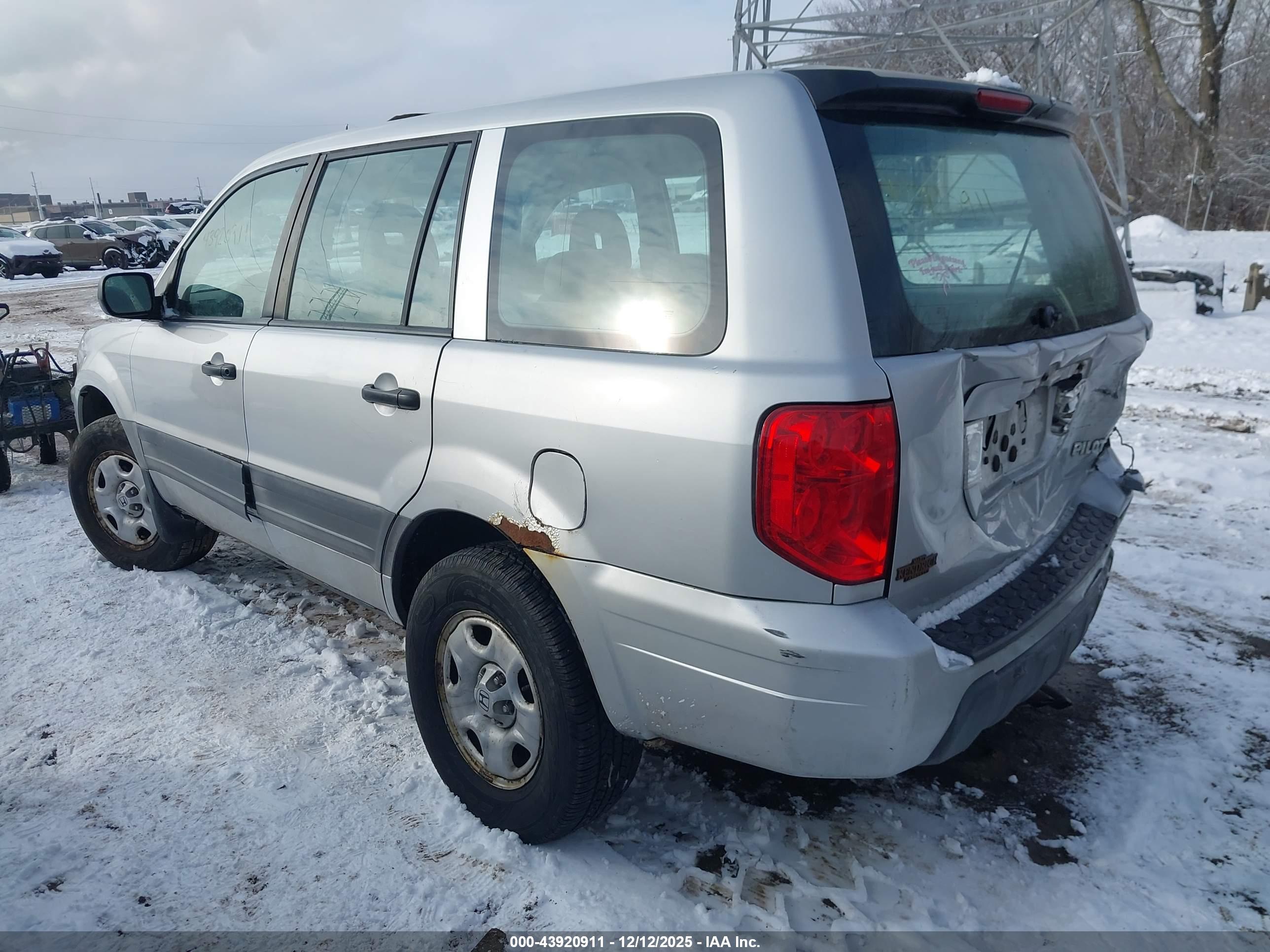HONDA PILOT image 3