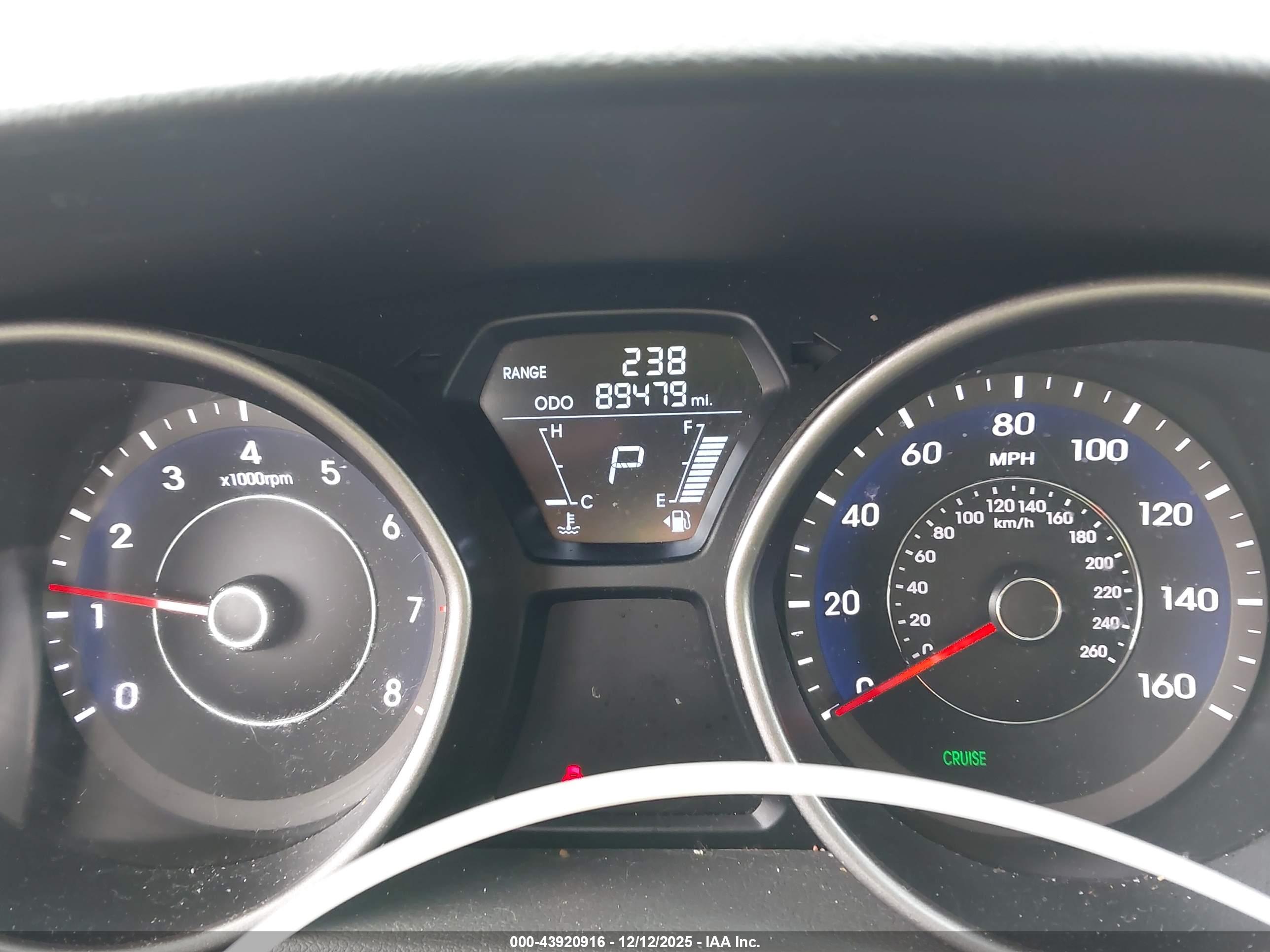 HYUNDAI ELANTRA image 7