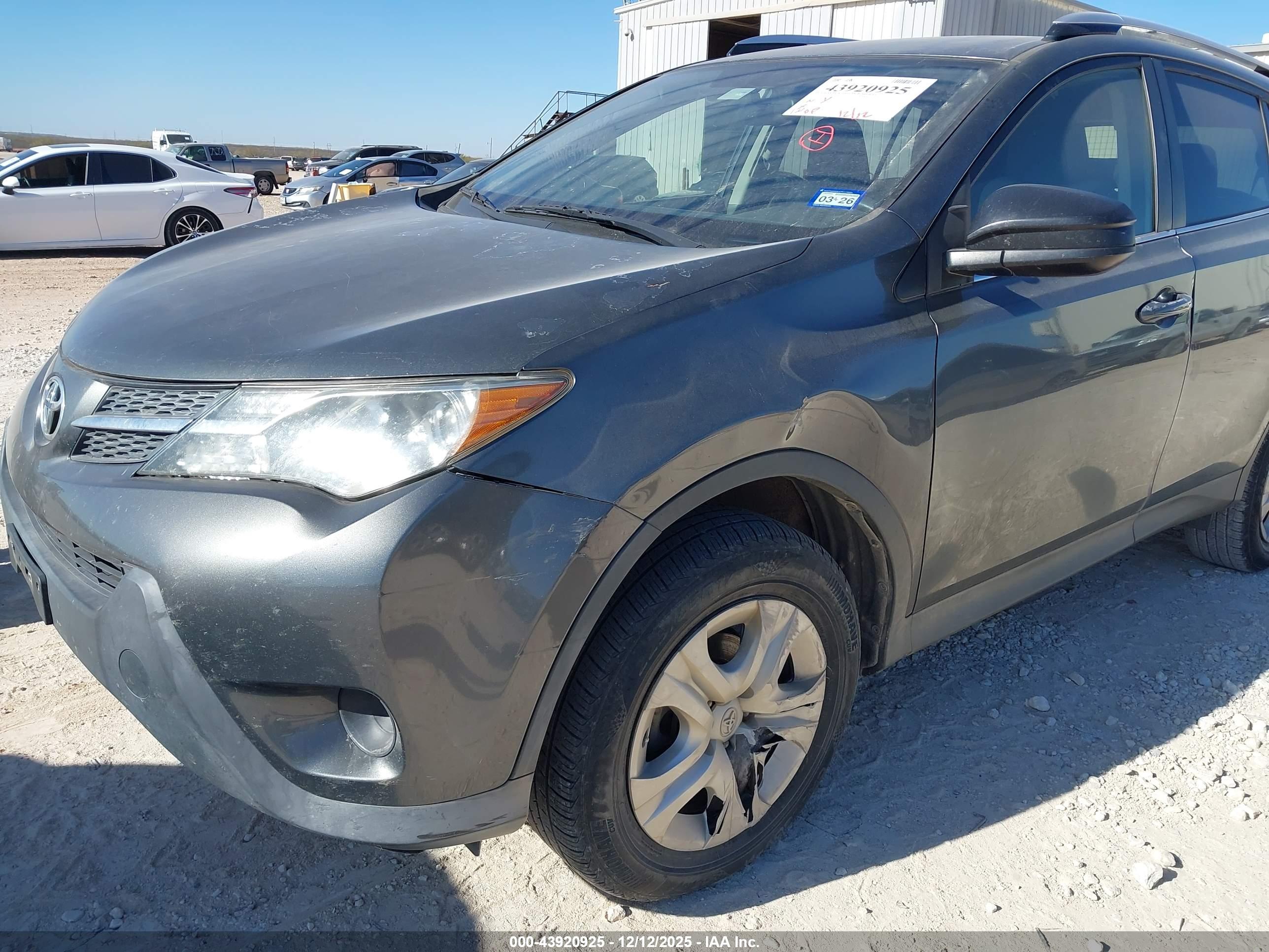 TOYOTA RAV4 image 6