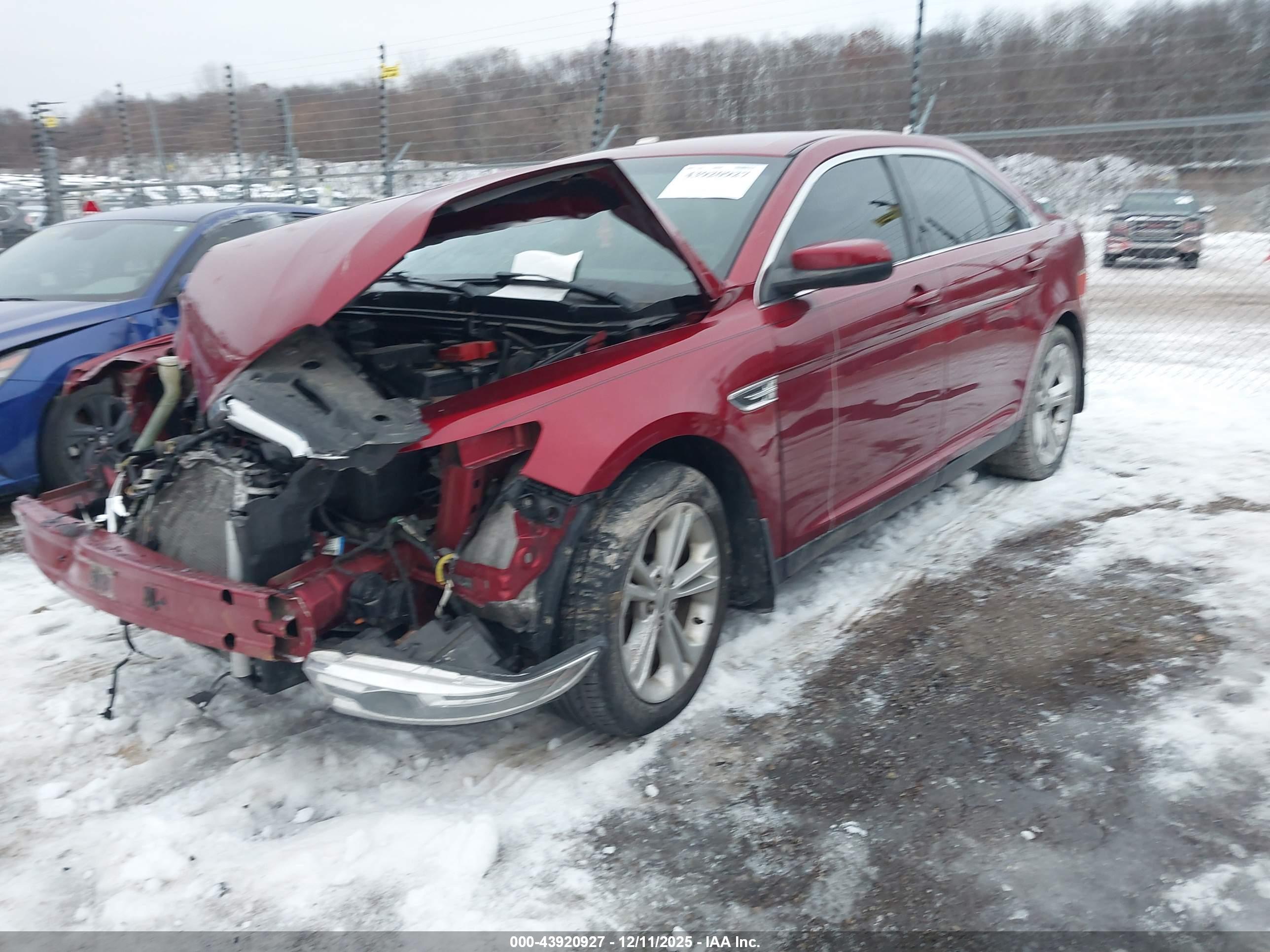 FORD TAURUS image 2