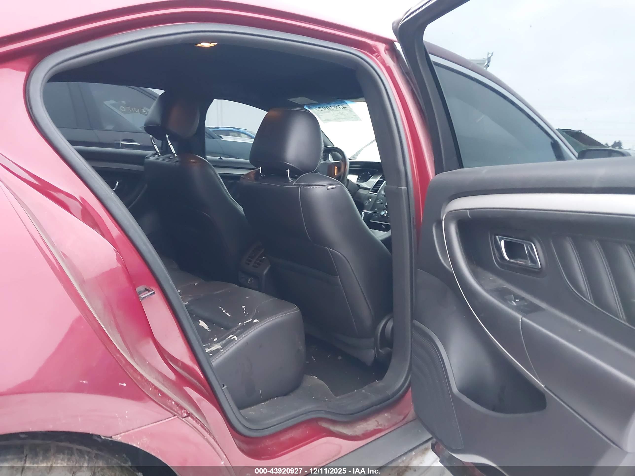 FORD TAURUS image 8