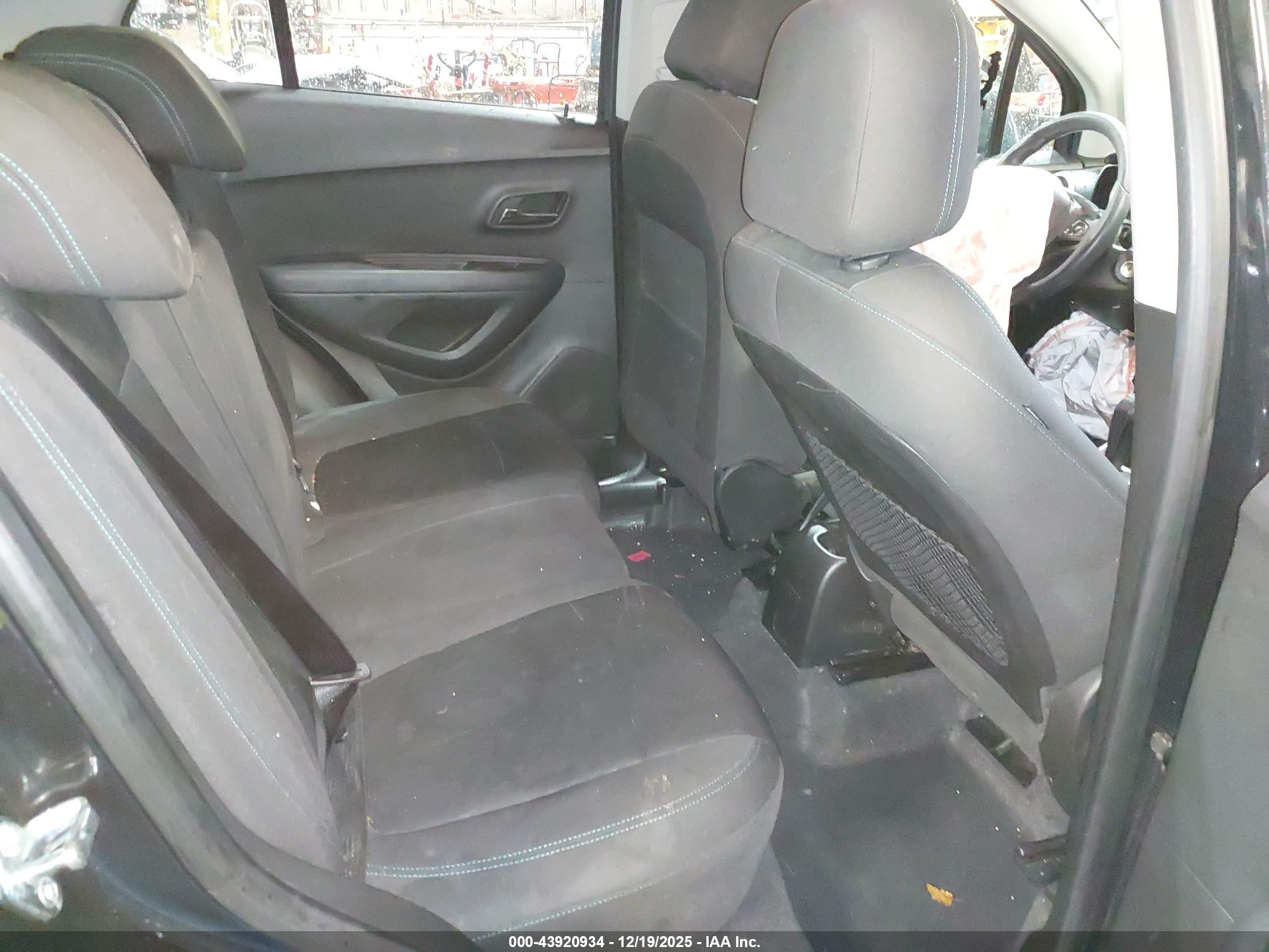 CHEVROLET TRAX image 8