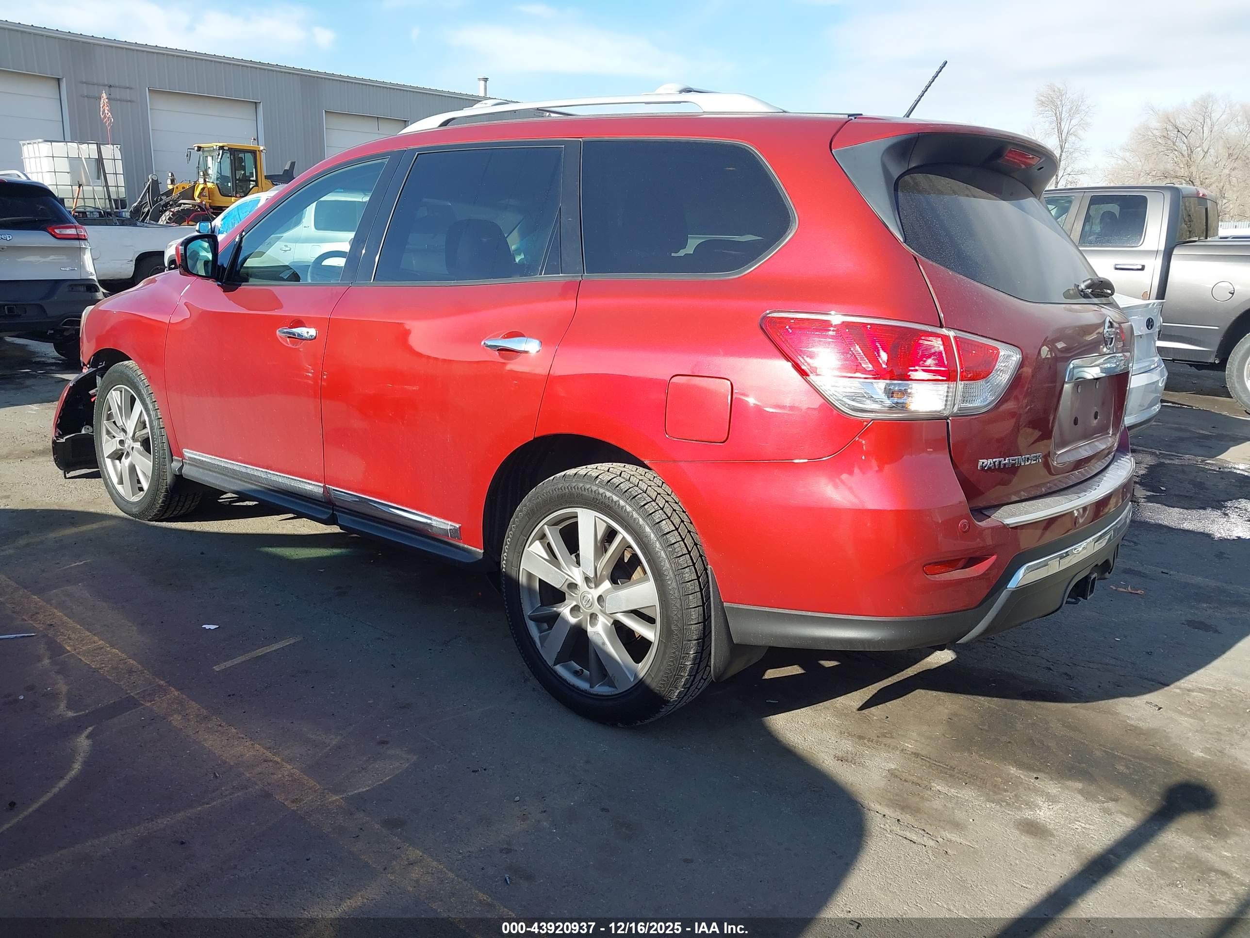 NISSAN PATHFINDER image 3