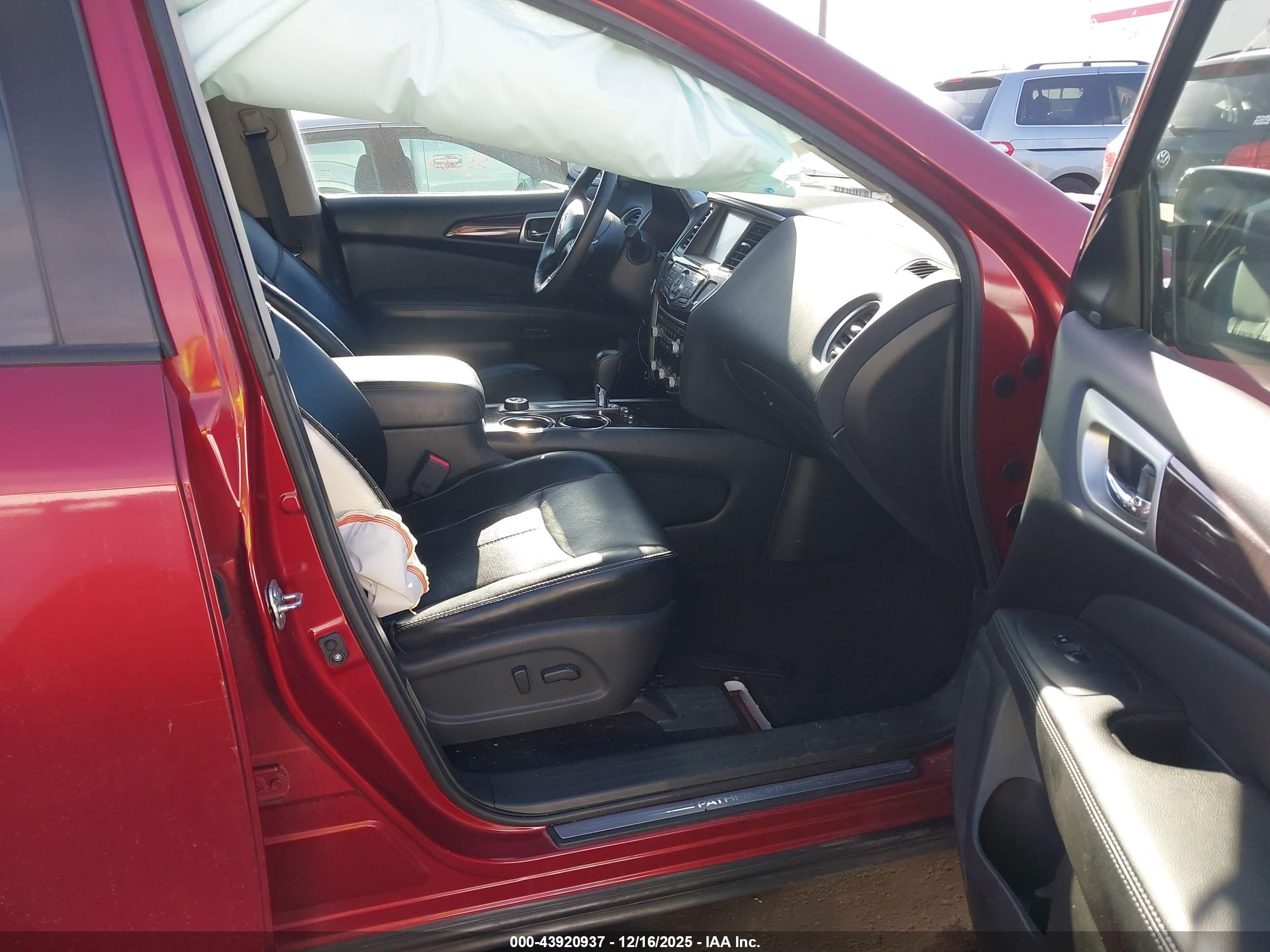 NISSAN PATHFINDER image 5