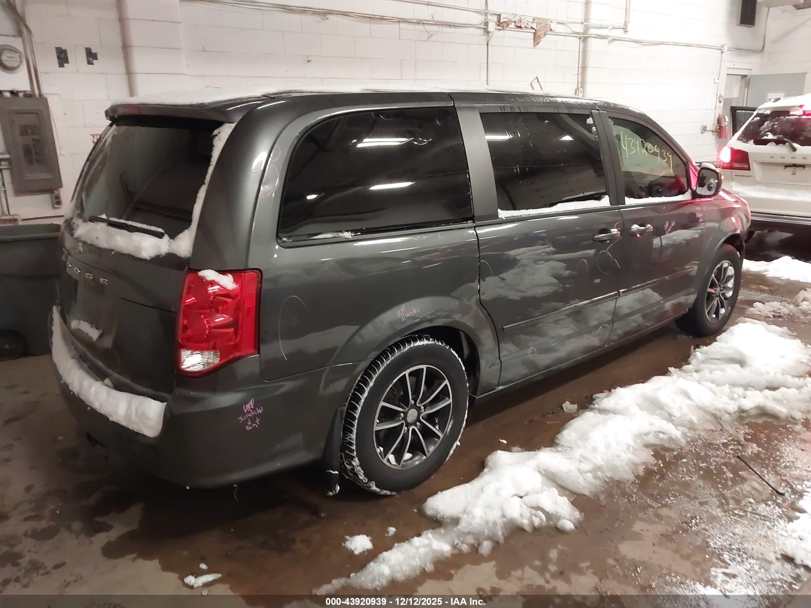 DODGE GRAND image 4