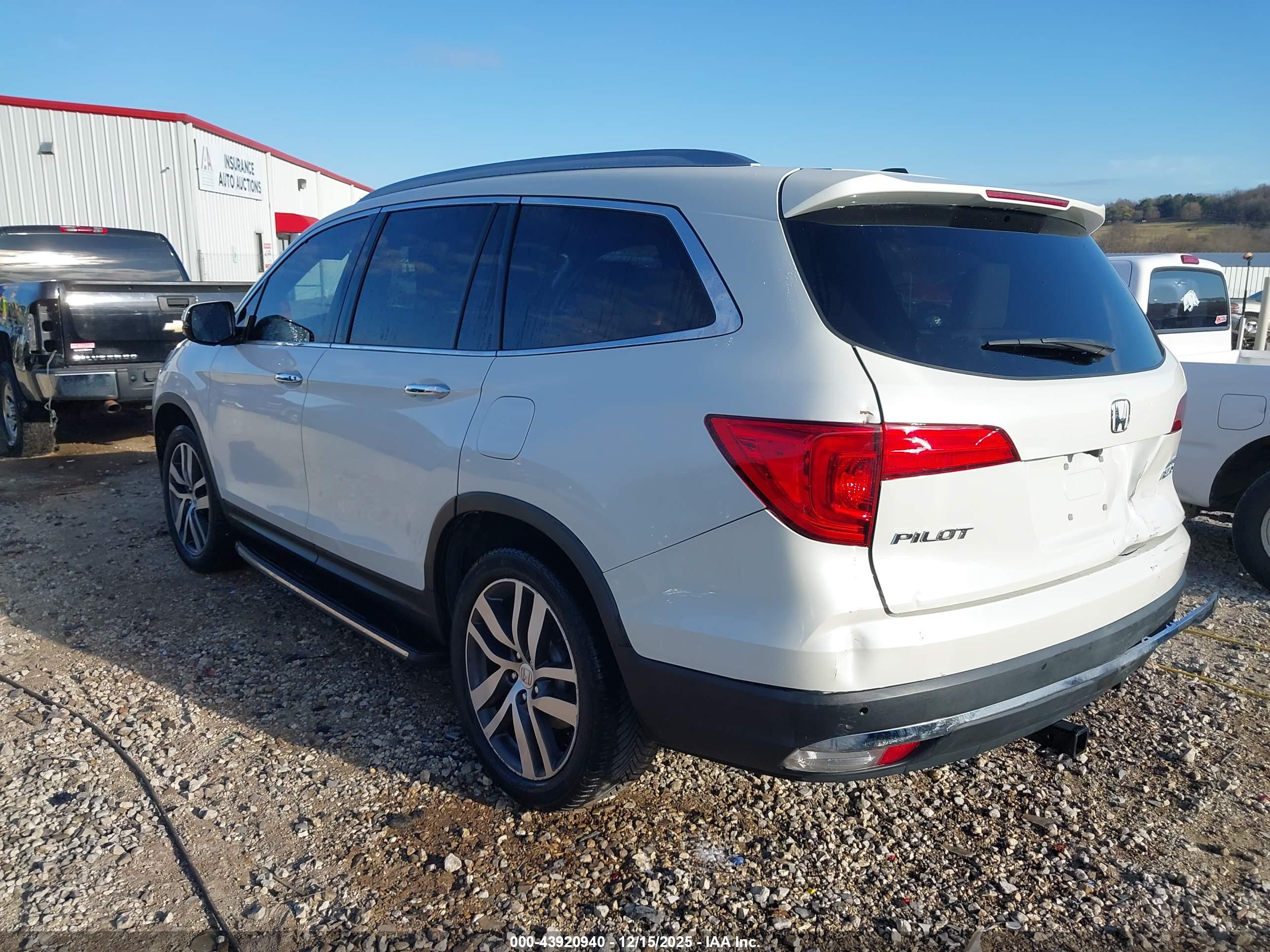 HONDA PILOT image 3