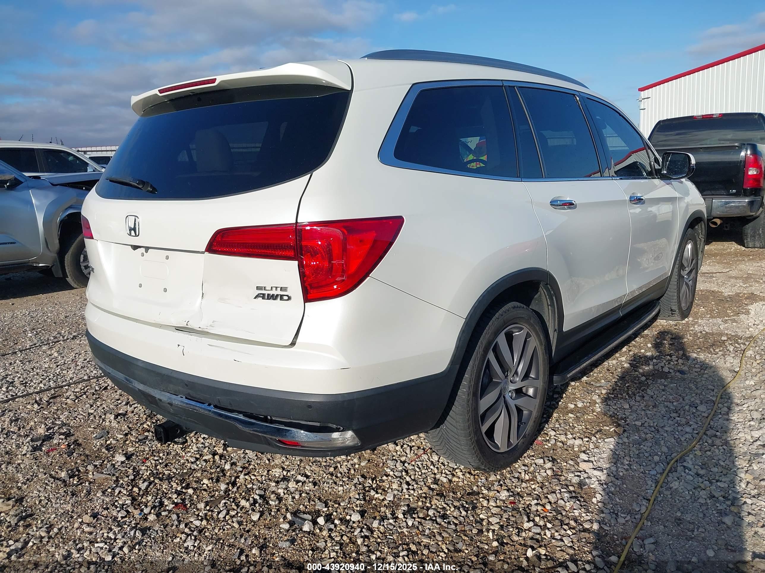 HONDA PILOT image 4