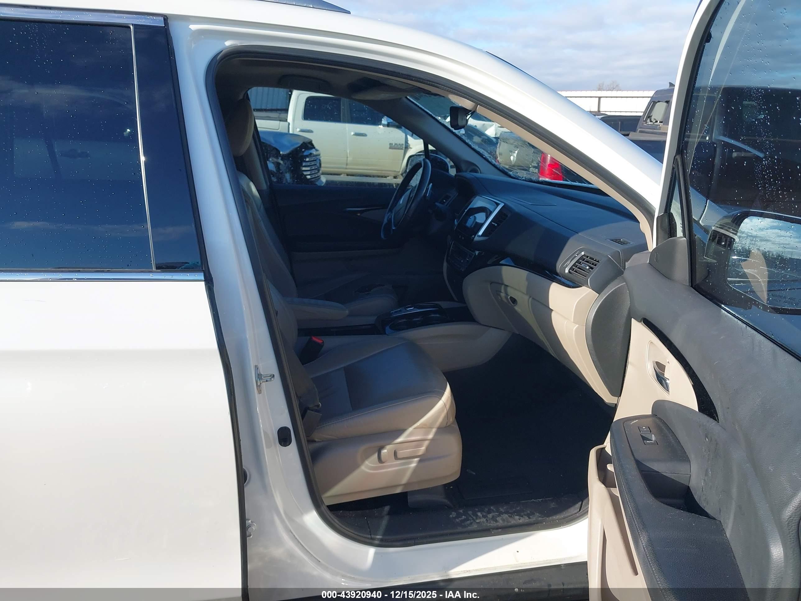 HONDA PILOT image 5