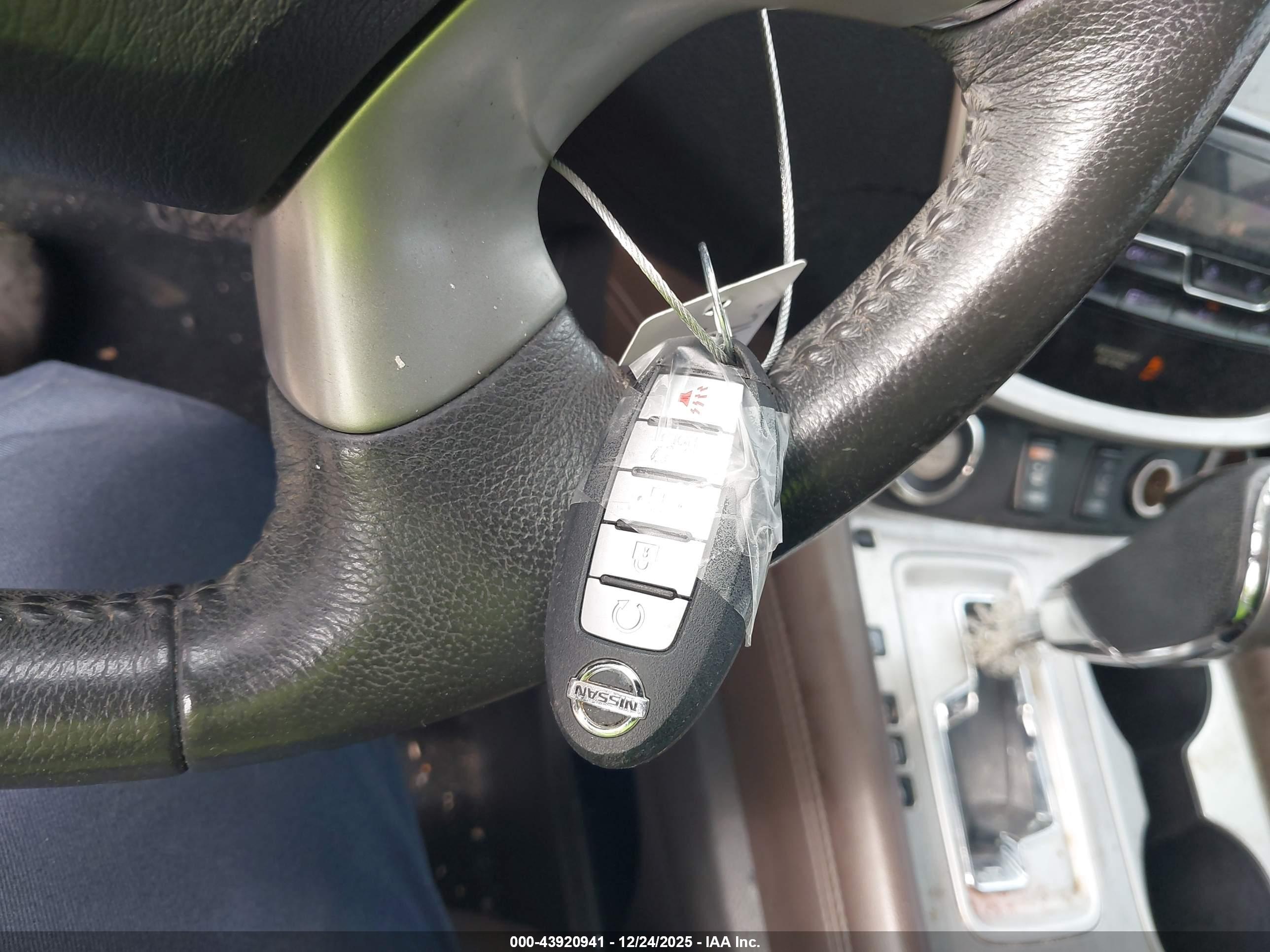 NISSAN MURANO image 11