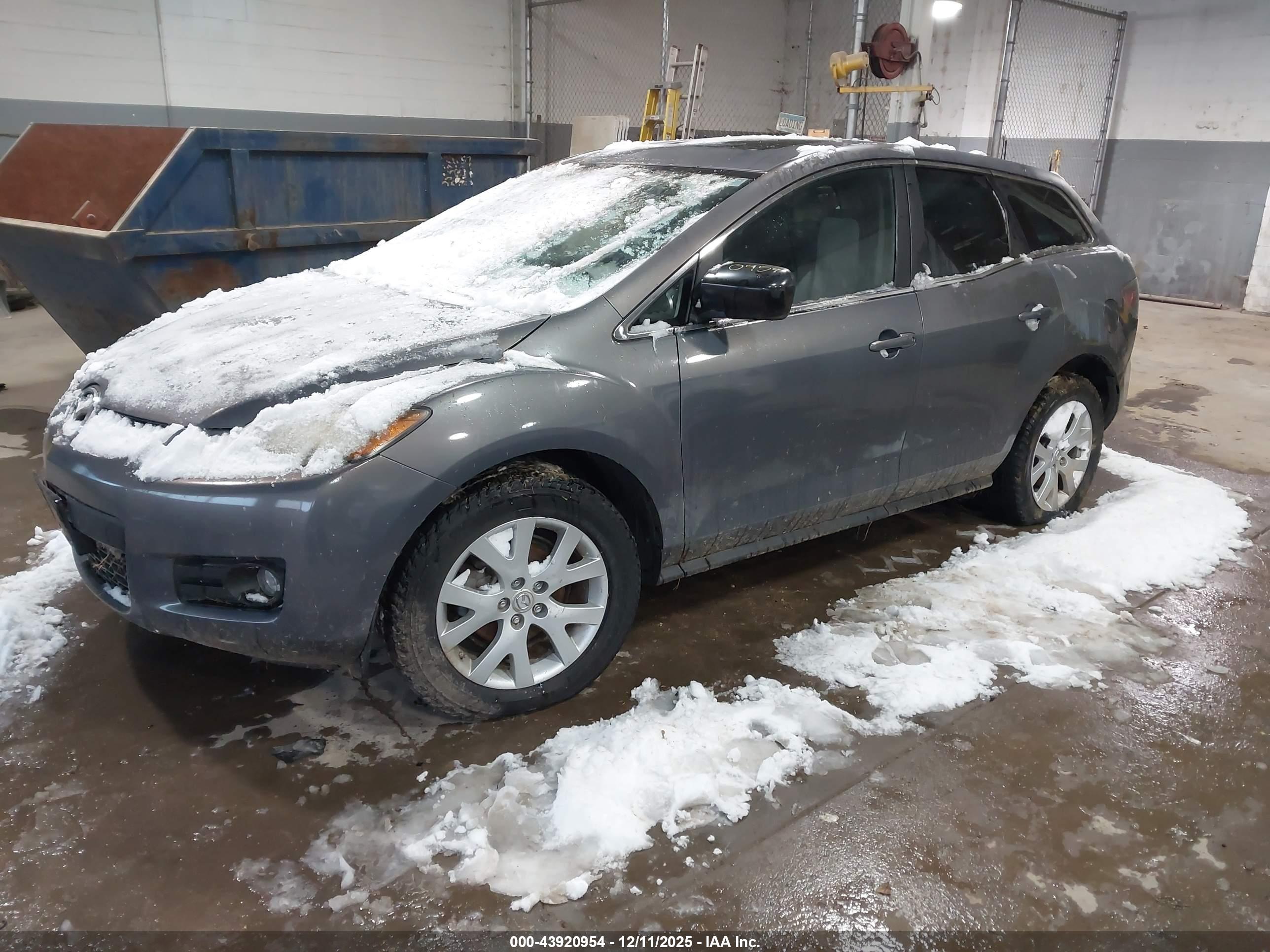 MAZDA CX-7 image 2