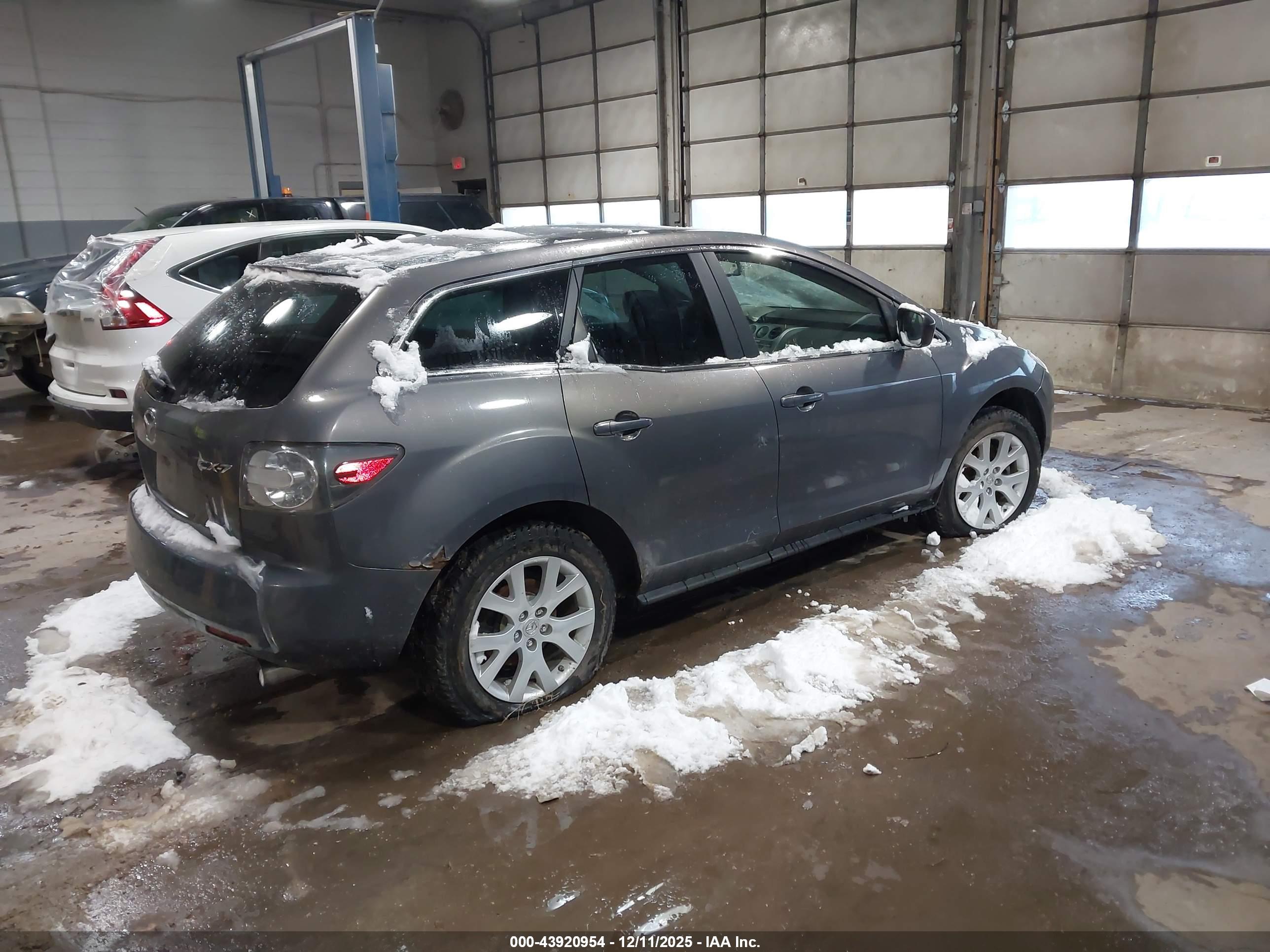MAZDA CX-7 image 4