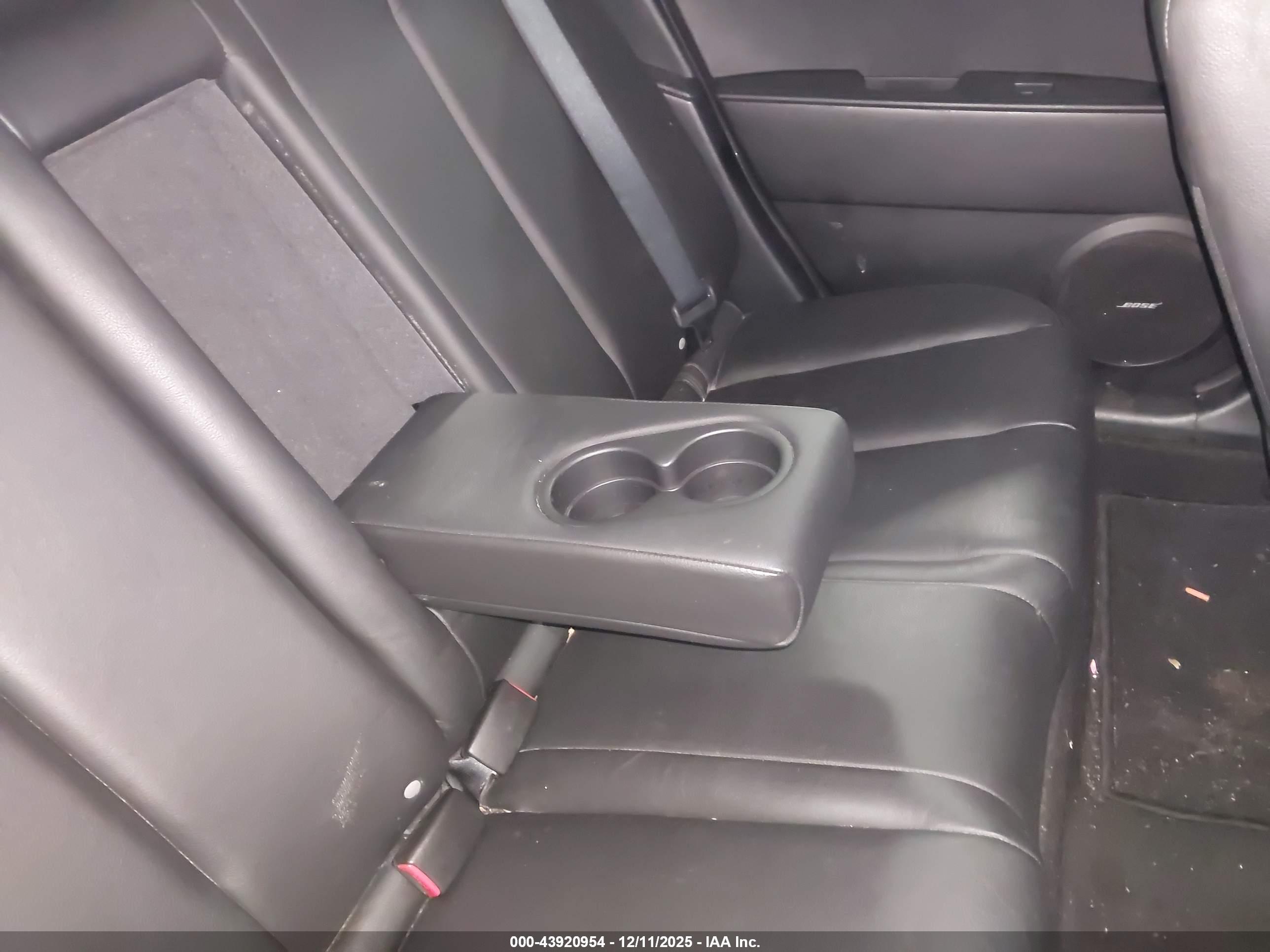 MAZDA CX-7 image 8