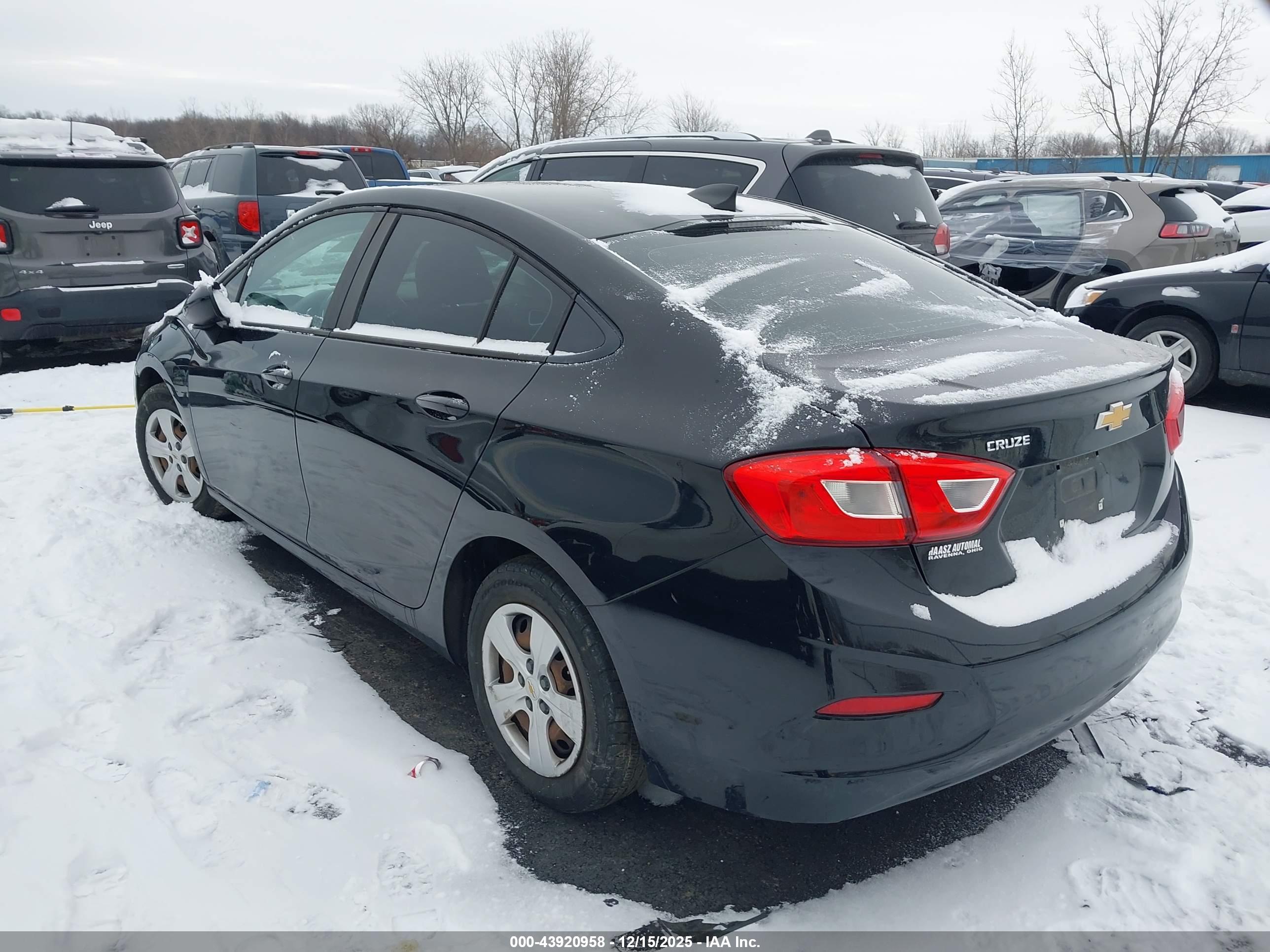 CHEVROLET CRUZE image 3