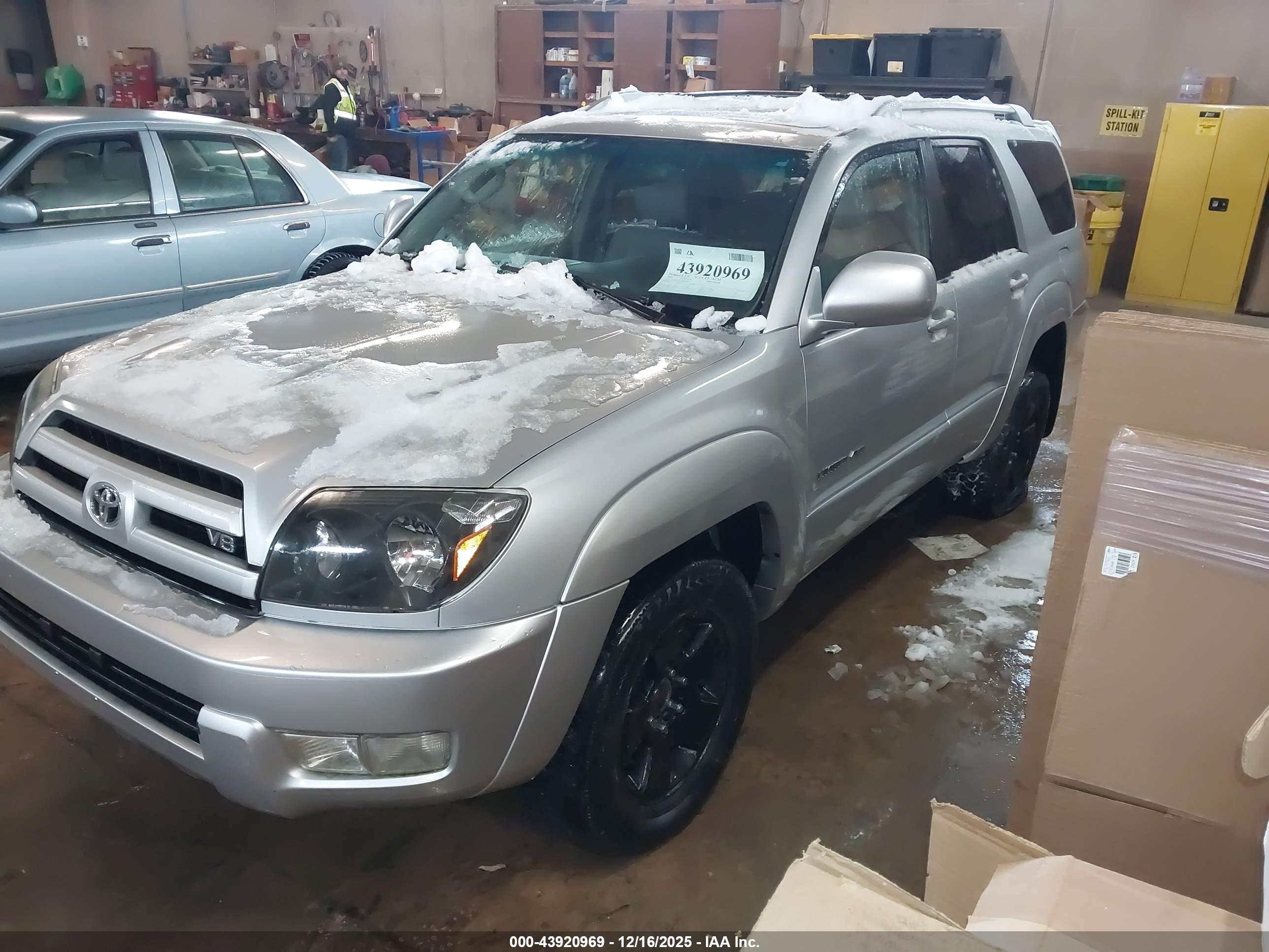 TOYOTA 4RUNNER image 2