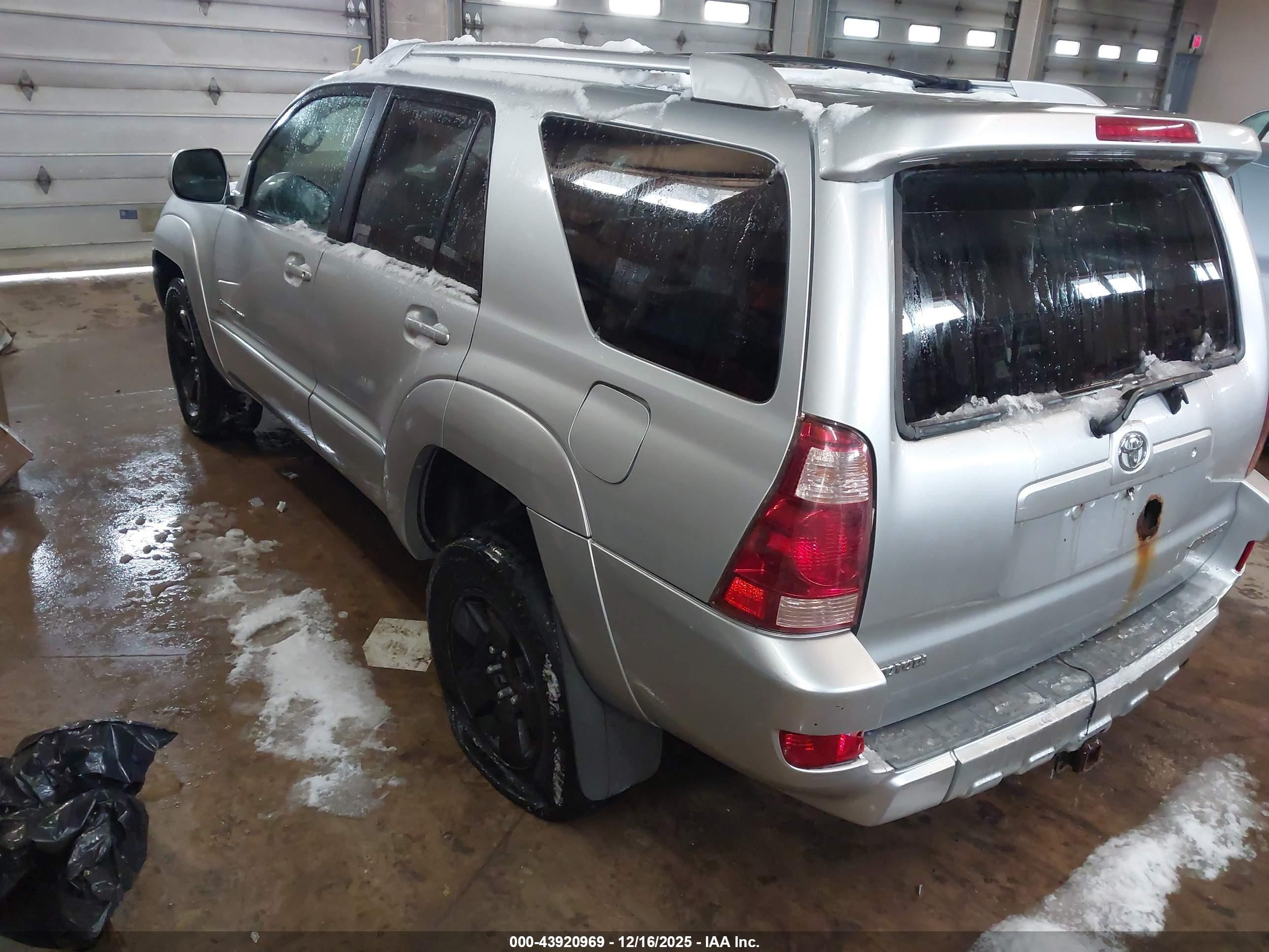 TOYOTA 4RUNNER image 3
