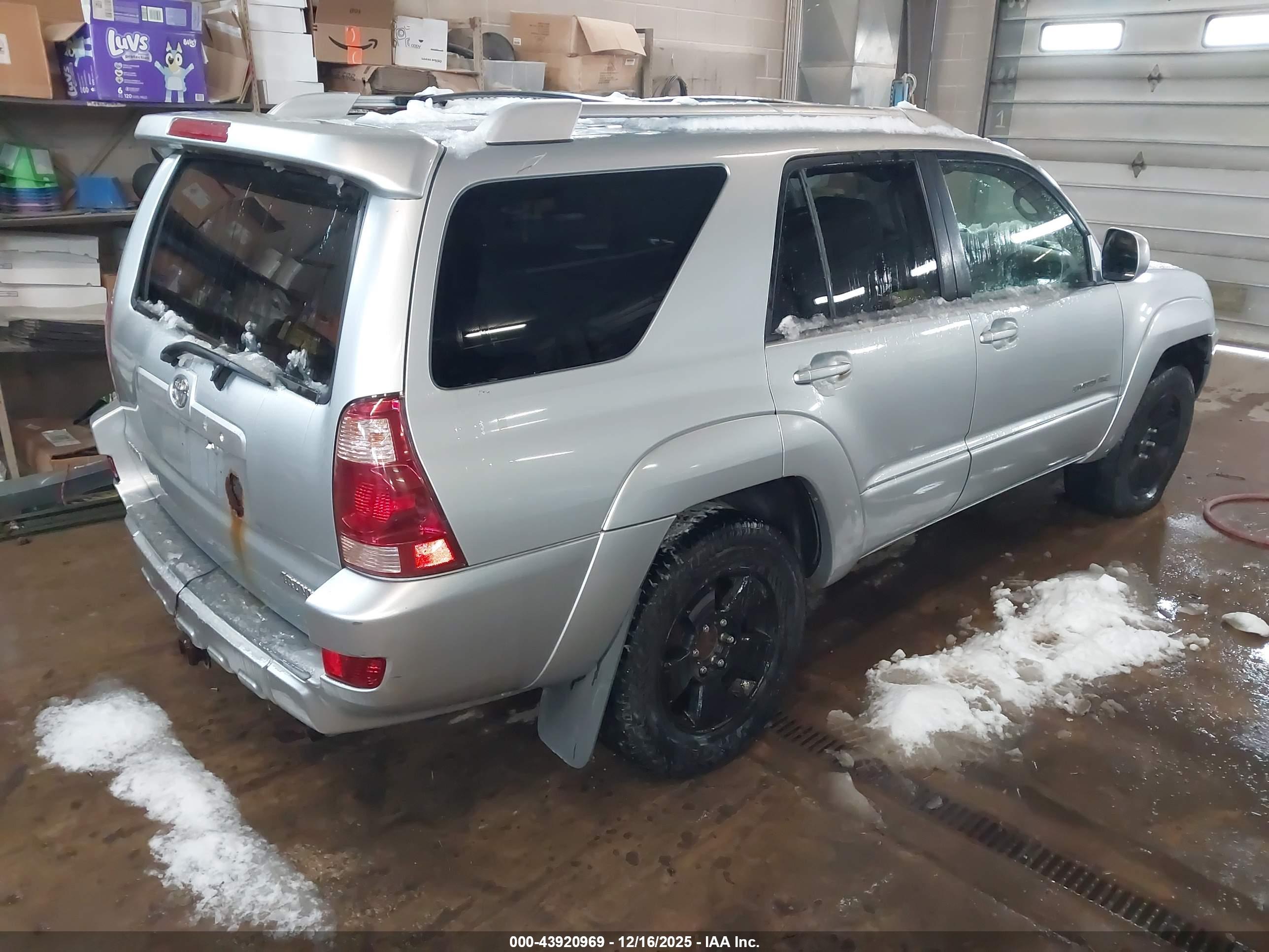 TOYOTA 4RUNNER image 4