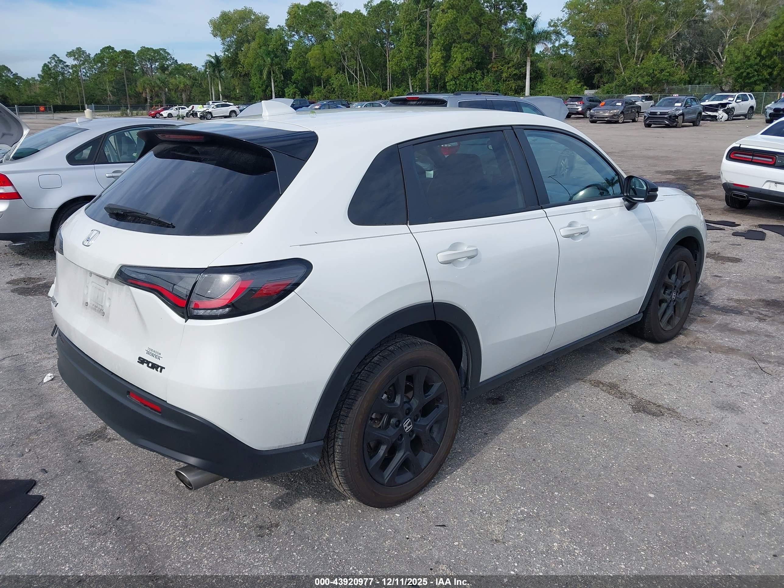 HONDA HR-V image 4