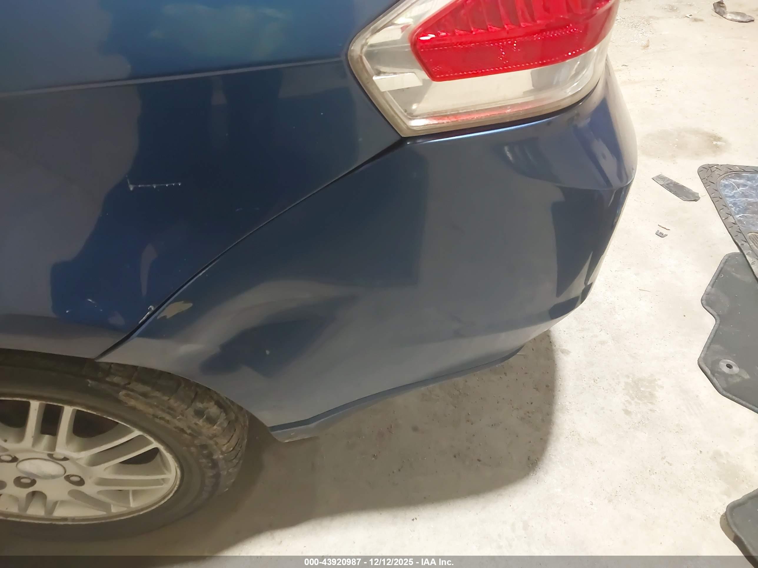 FORD FOCUS image 6