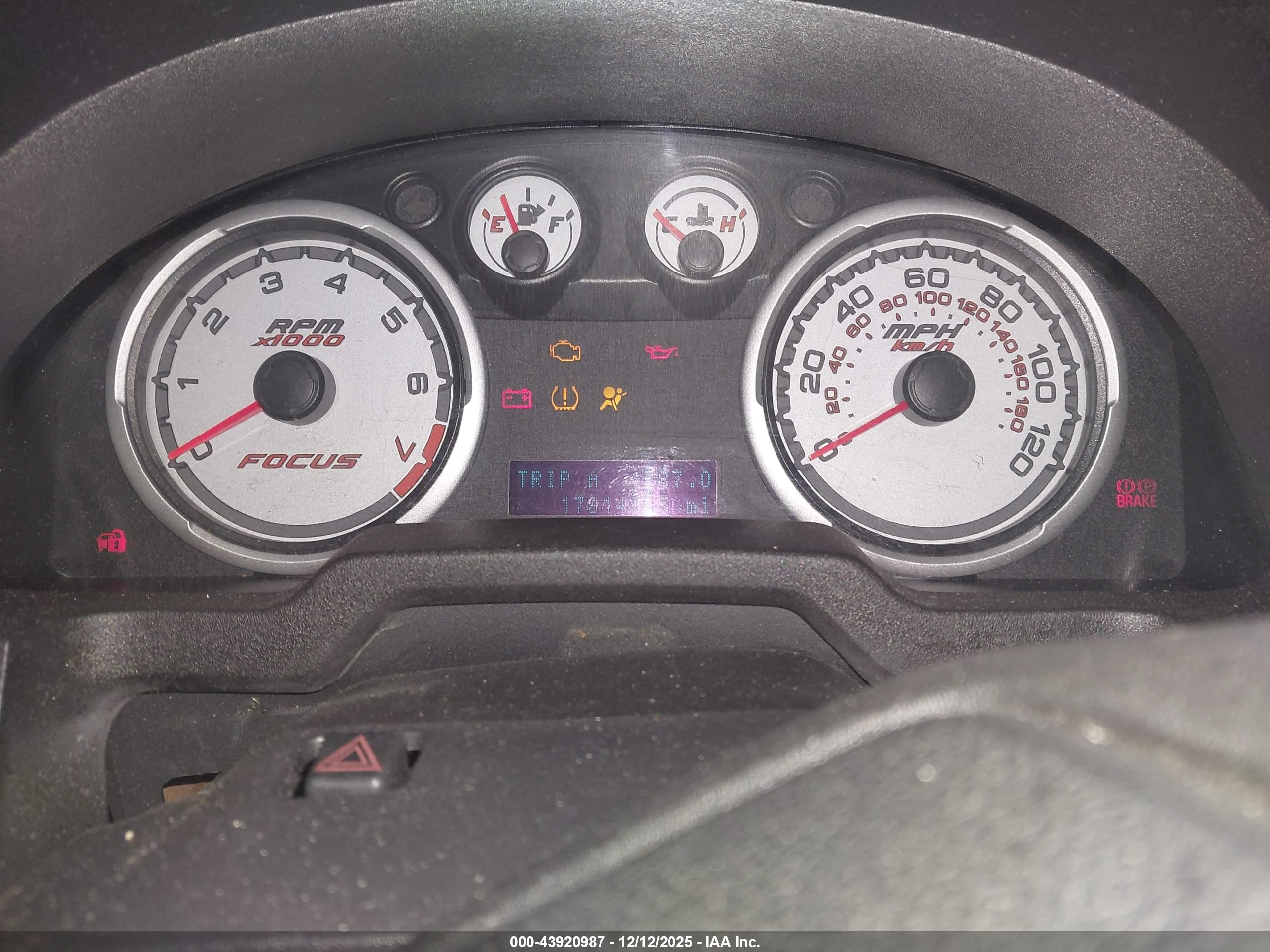 FORD FOCUS image 7