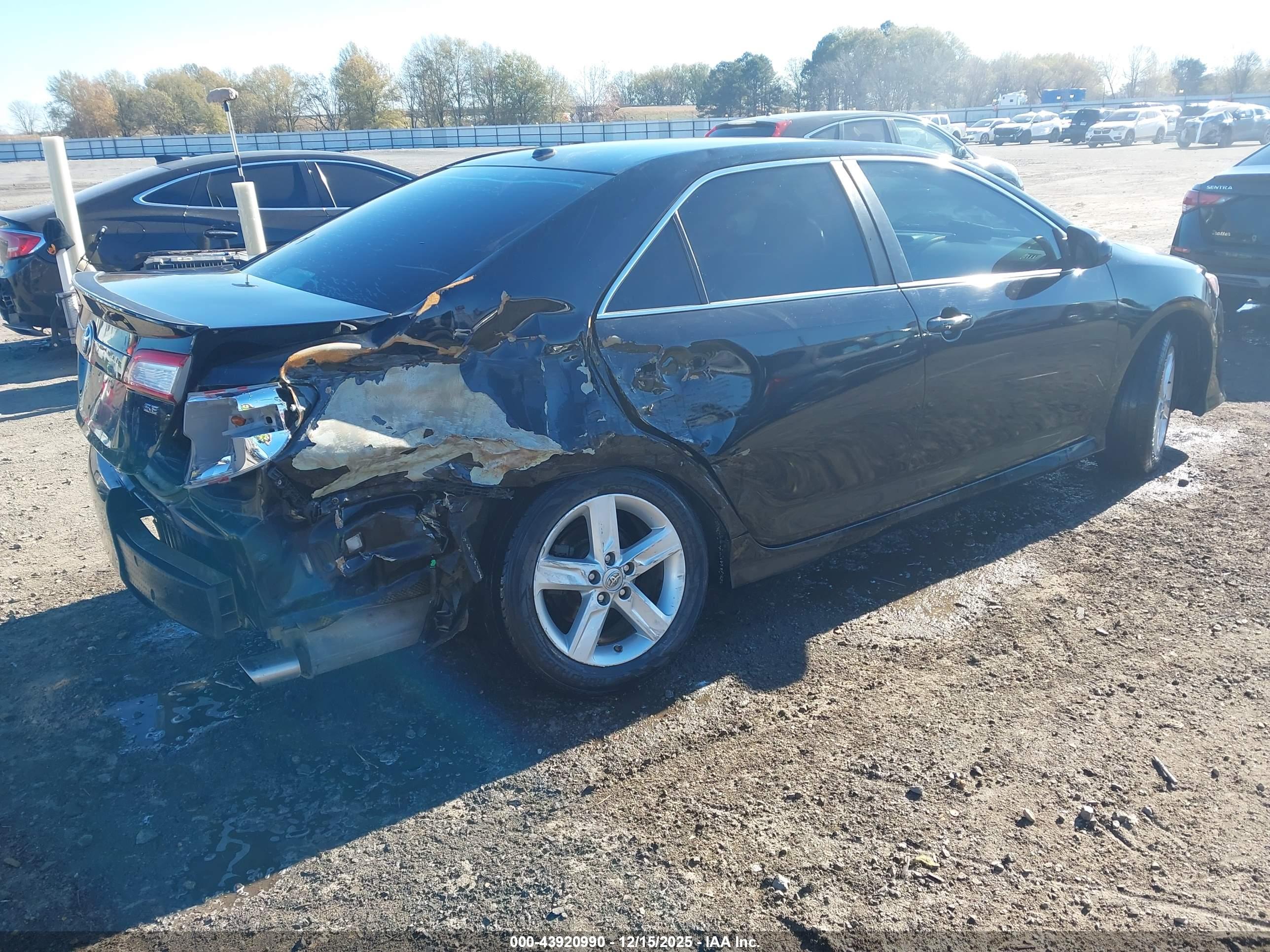 TOYOTA CAMRY image 4