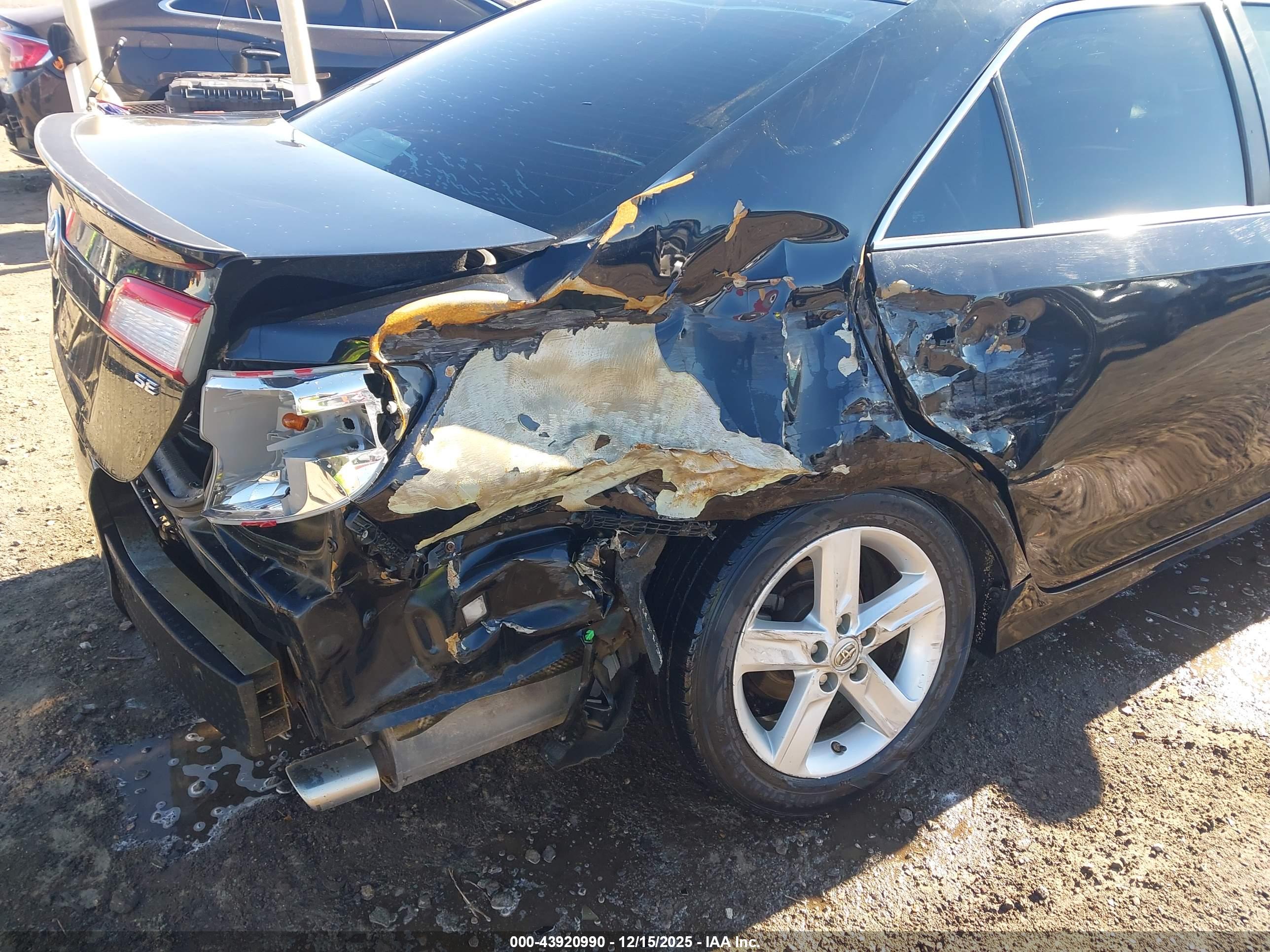 TOYOTA CAMRY image 6