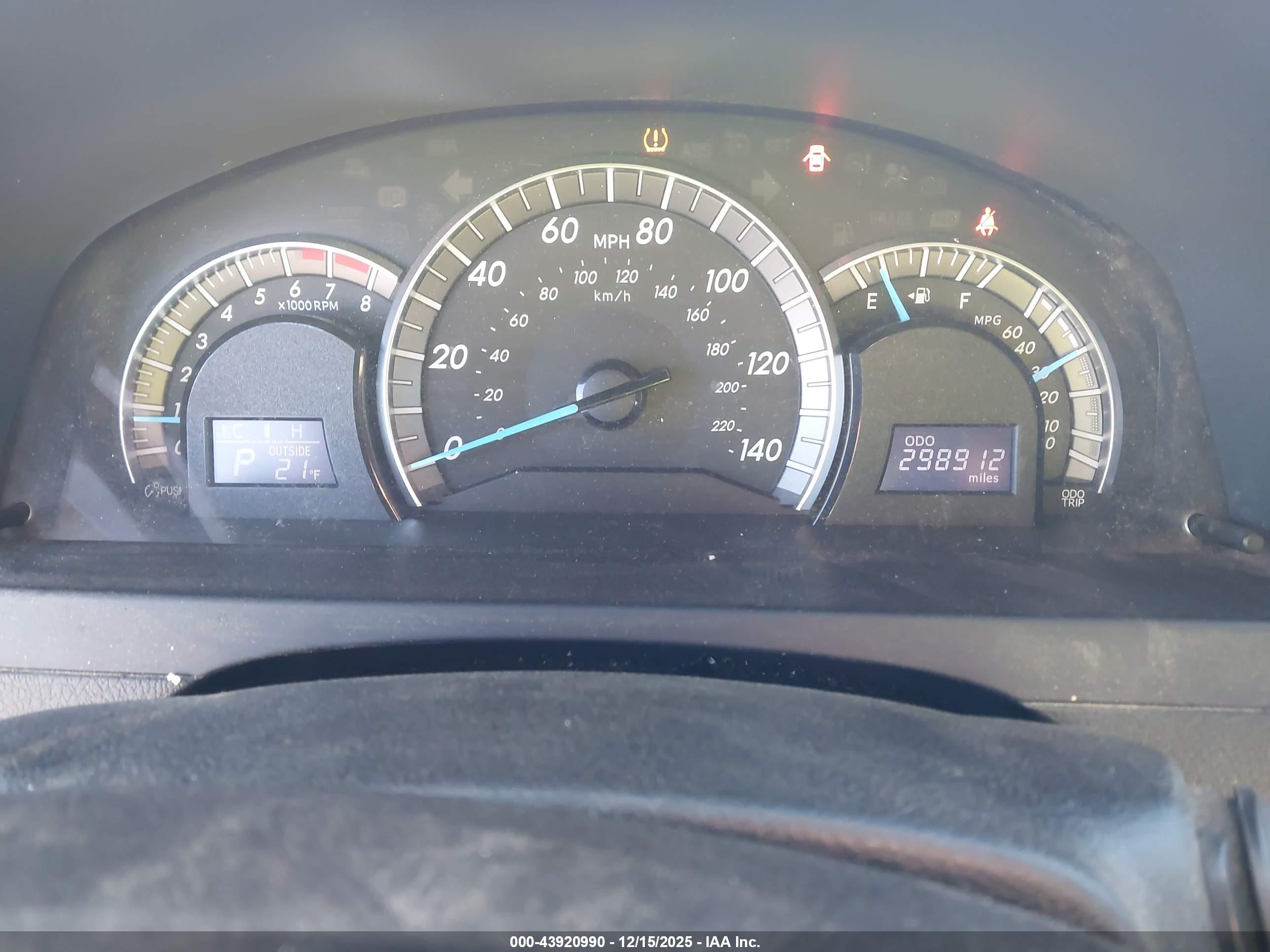 TOYOTA CAMRY image 7