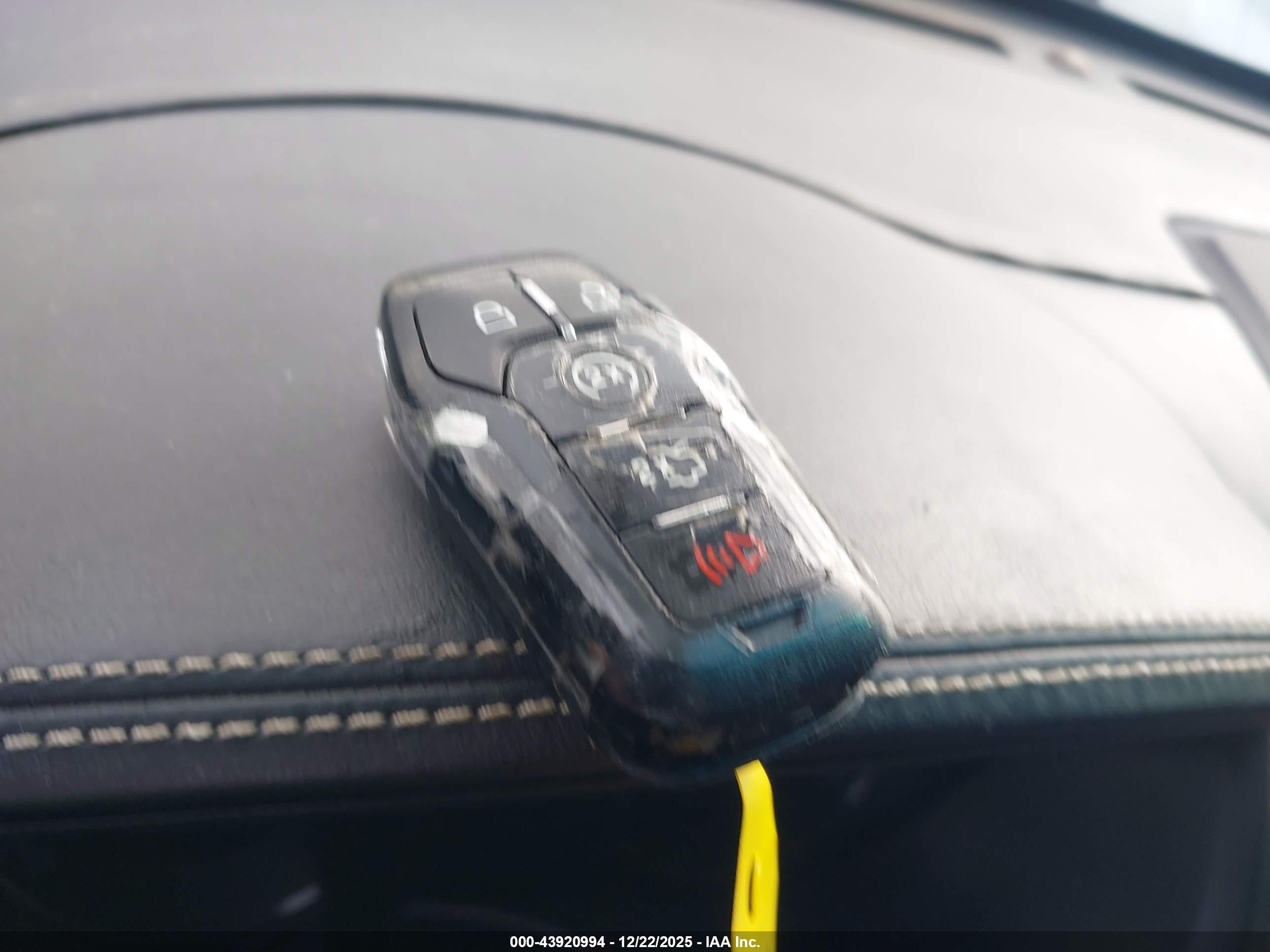 FORD EXPLORER image 11