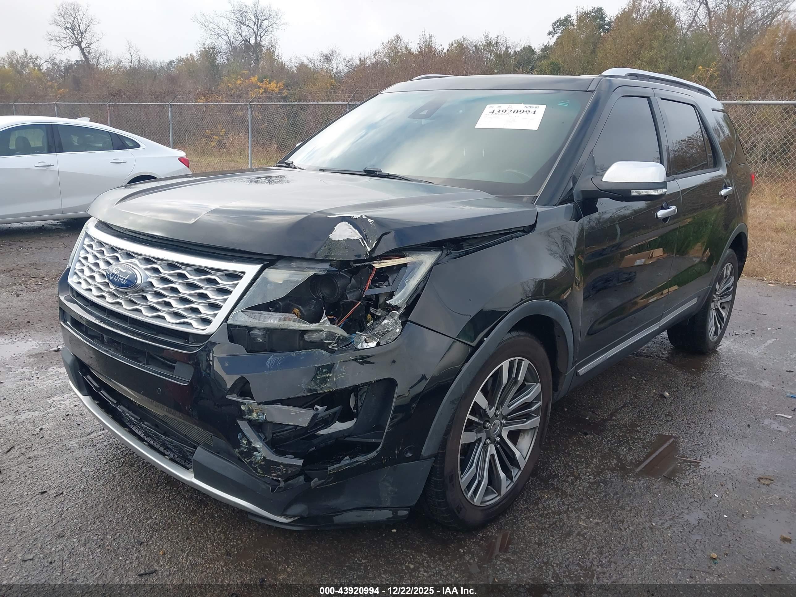 FORD EXPLORER image 2