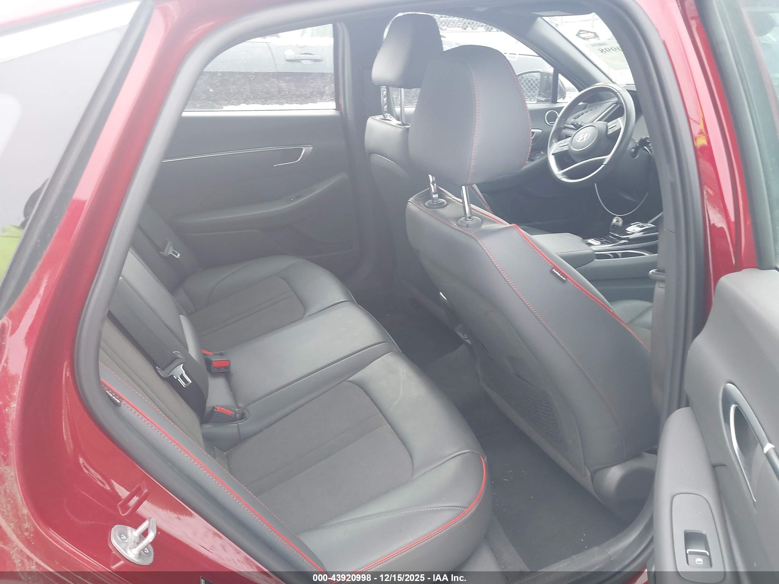 HYUNDAI SONATA image 8