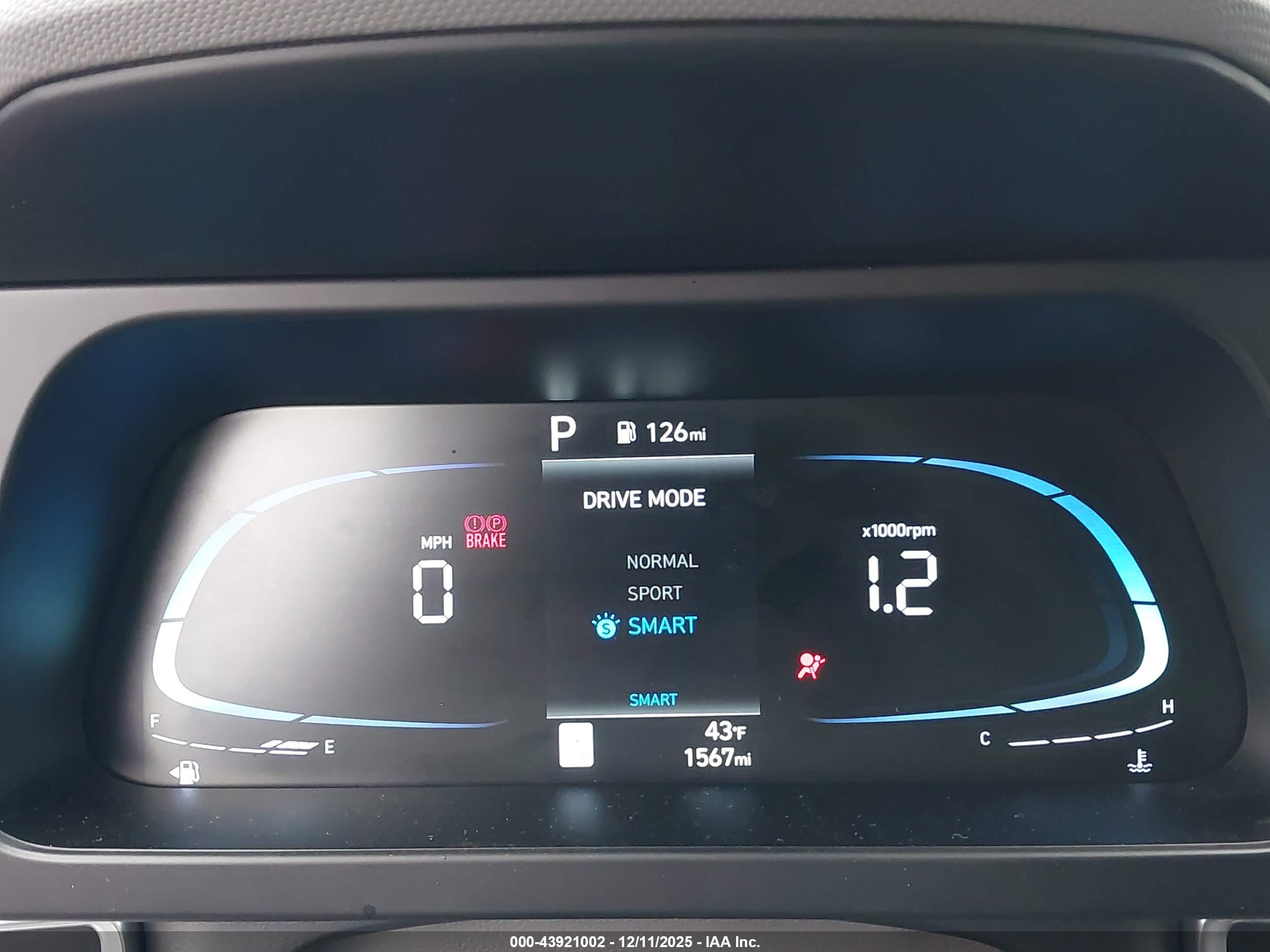 HYUNDAI ELANTRA image 7