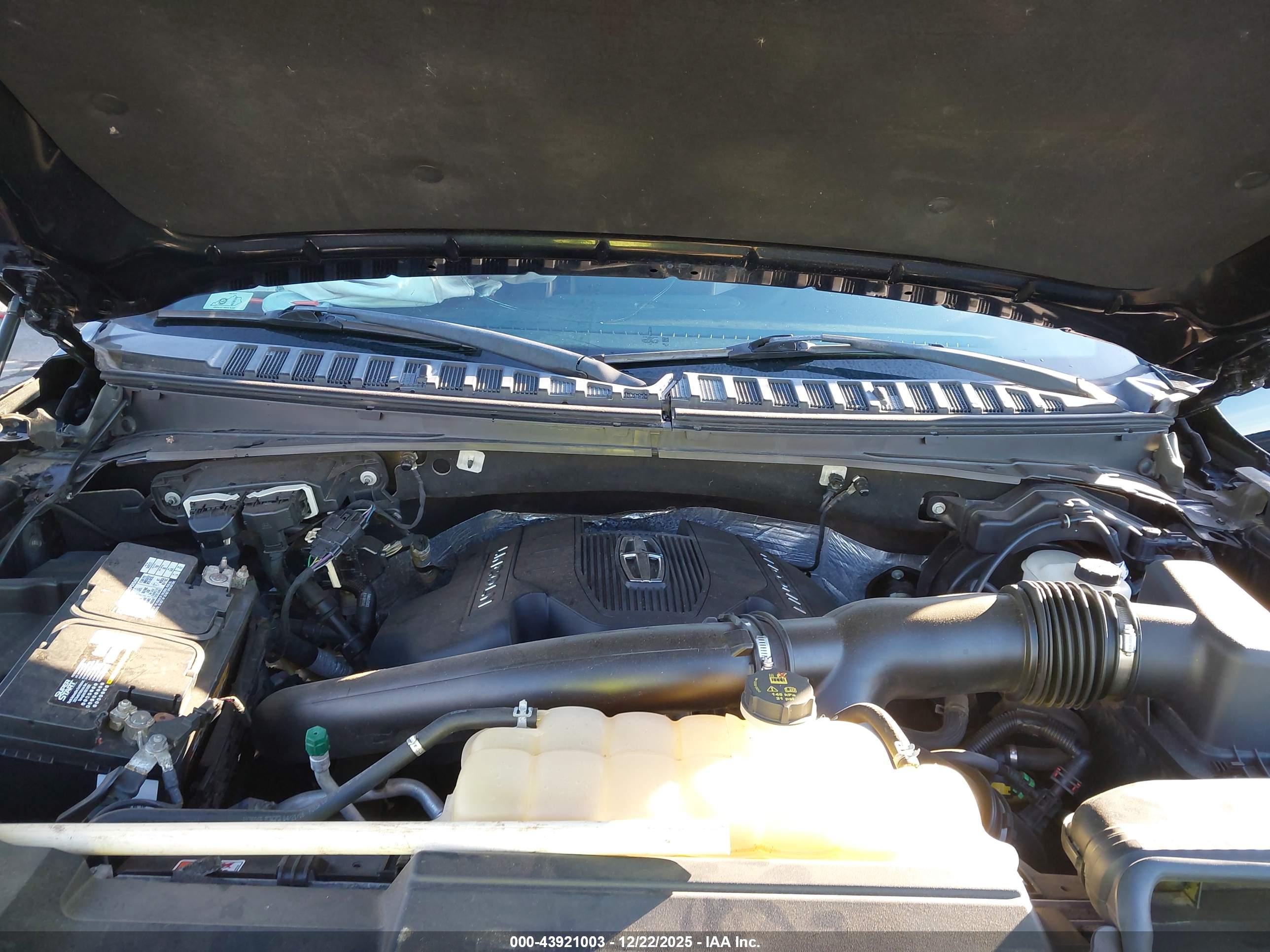 LINCOLN NAVIGATOR image 10