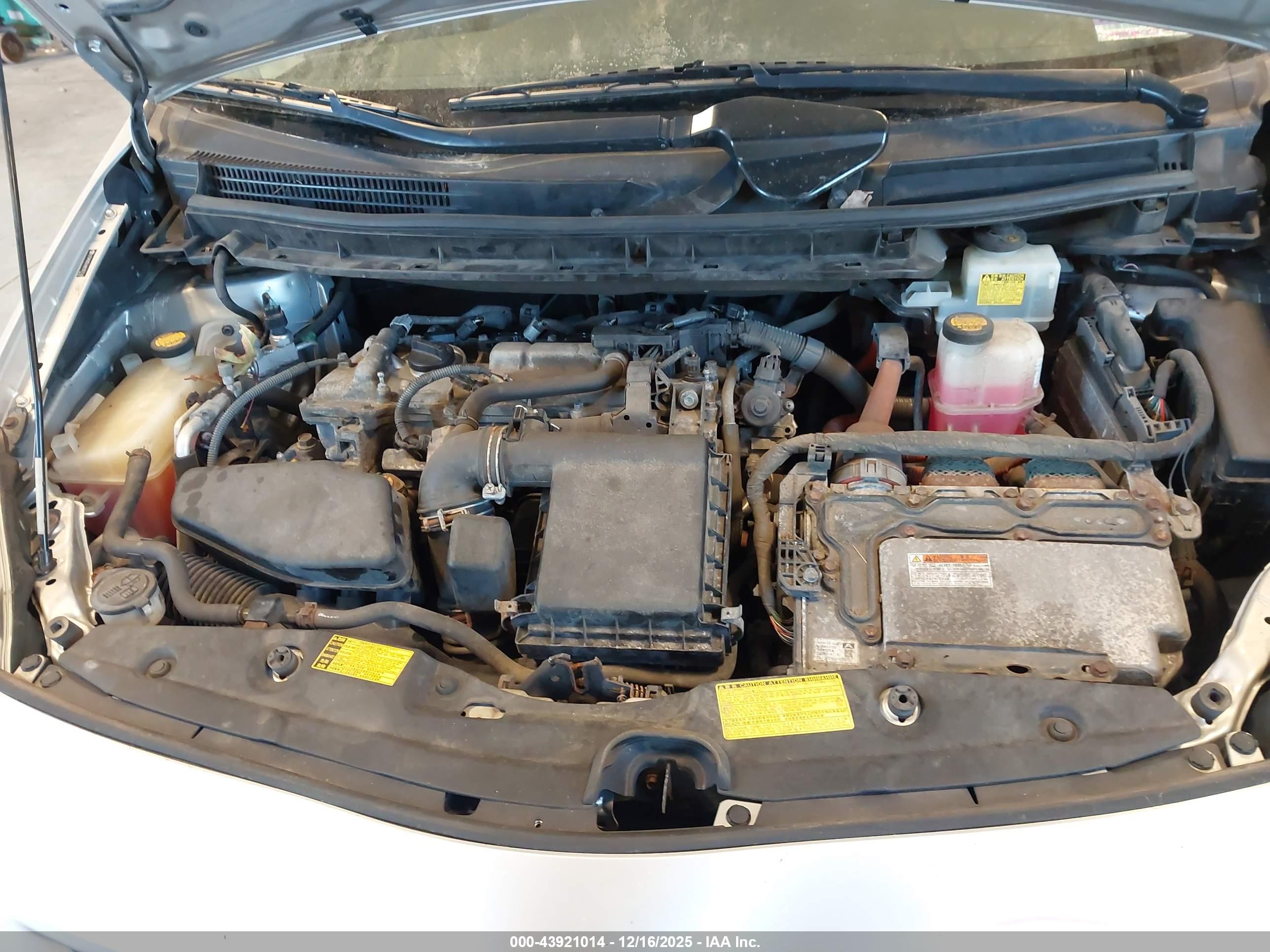 TOYOTA PRIUS image 10