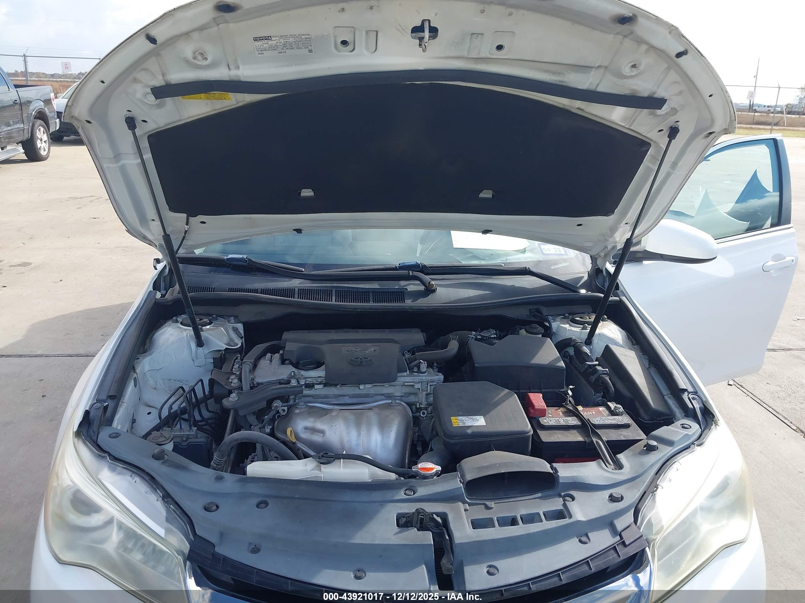 TOYOTA CAMRY image 10