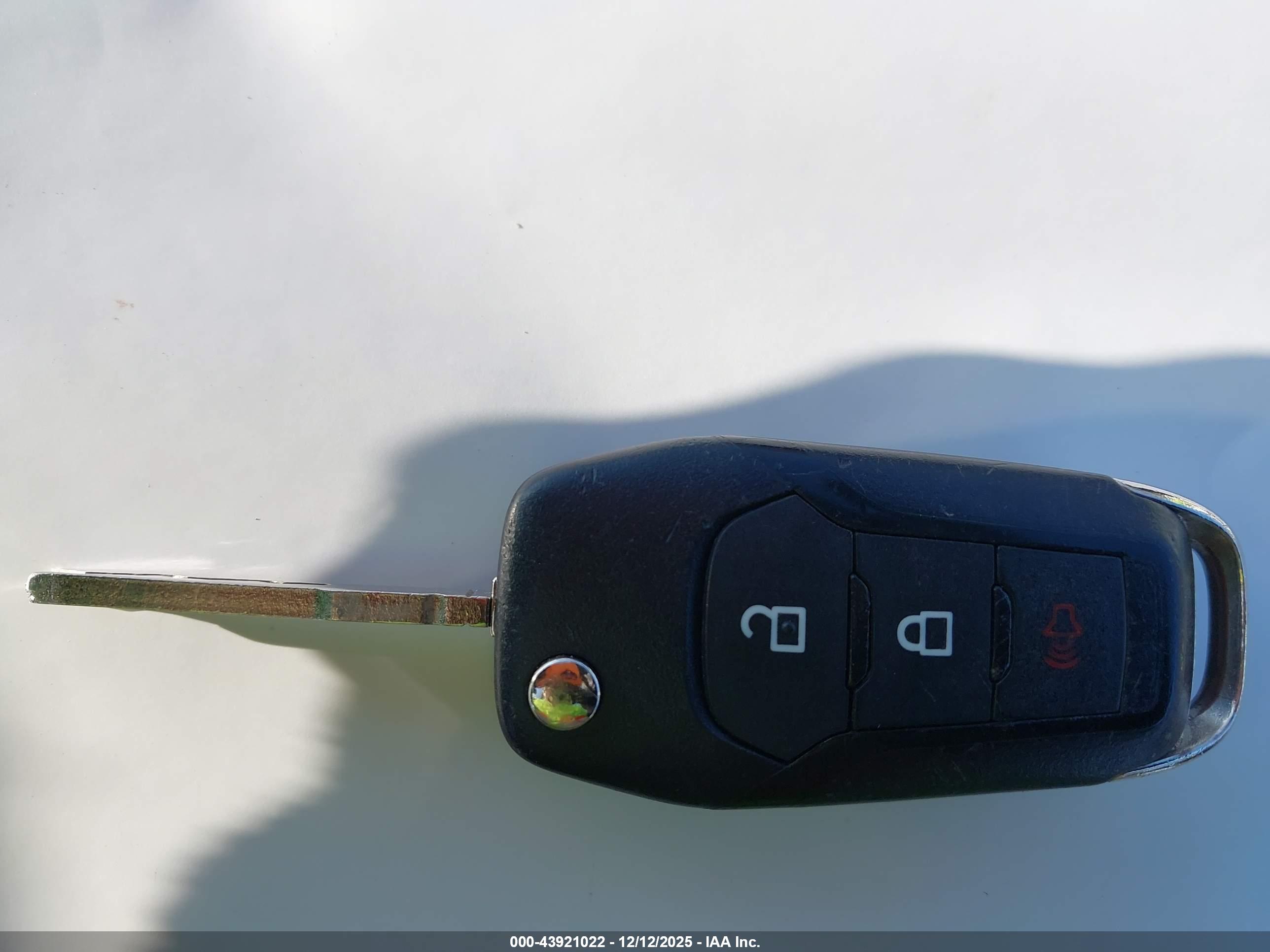 FORD ESCAPE image 11