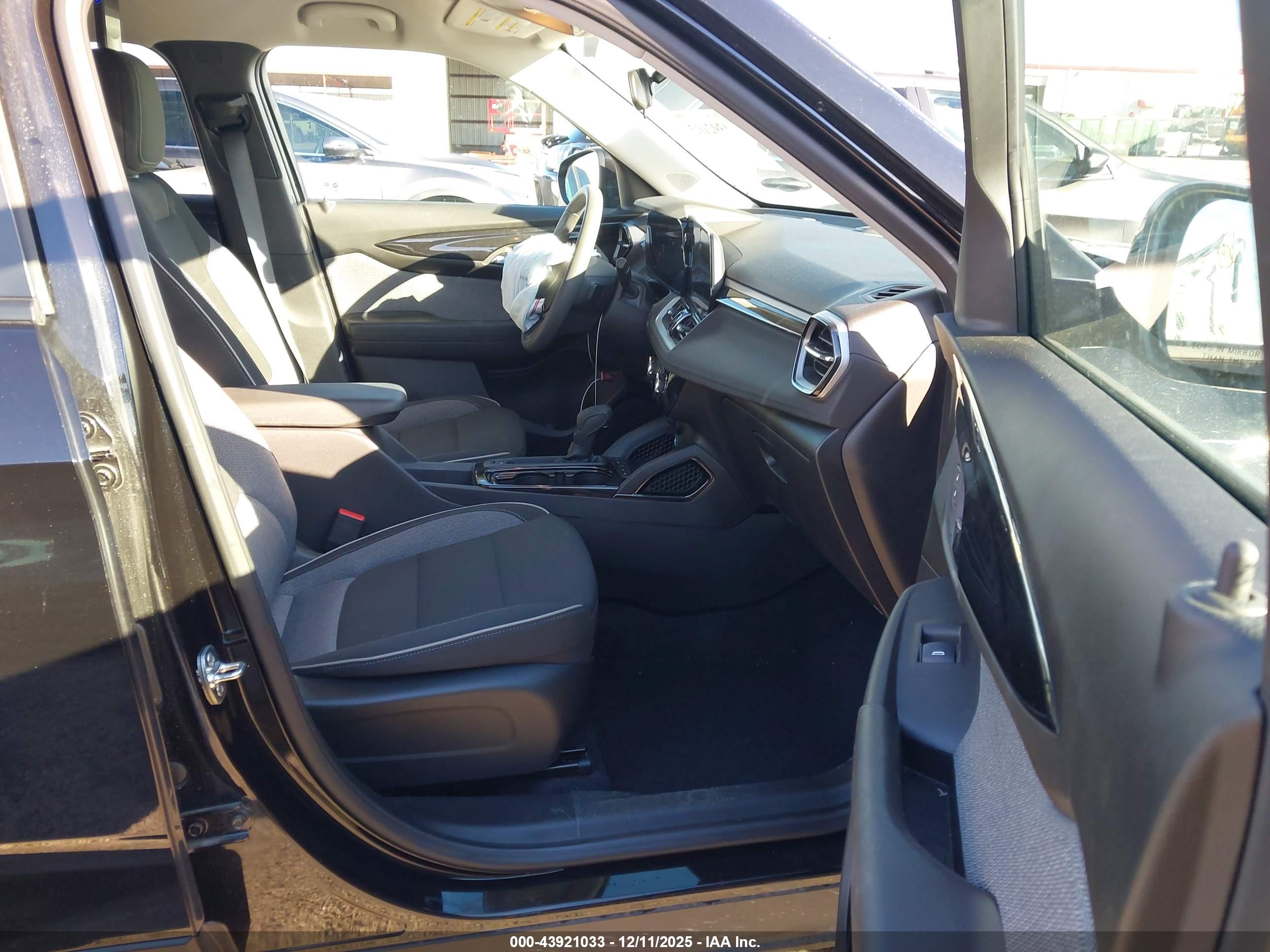 CHEVROLET TRAILBLAZER image 5